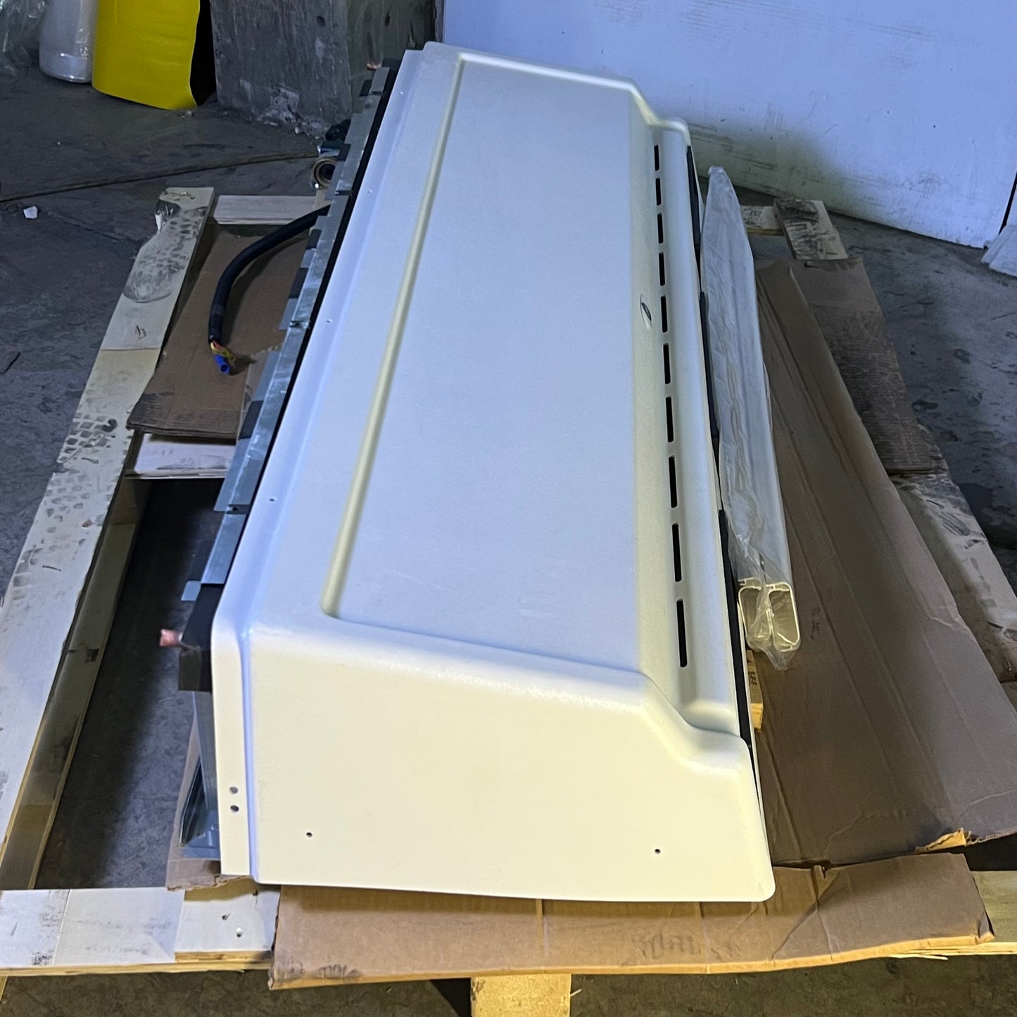 MCC White Air Conditioner Unit Sz 17"W x 59"L x 11"H