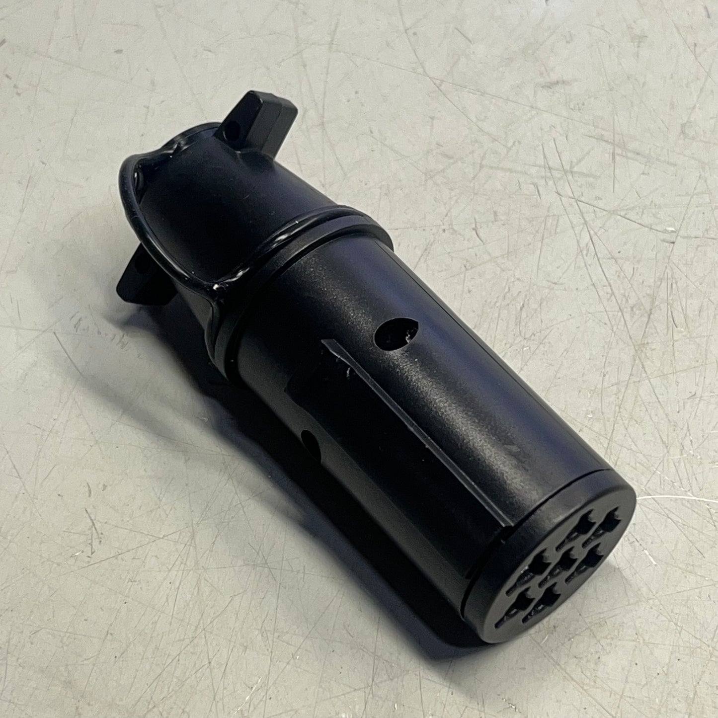 HOPKINS 7 Round To 6 Round Adapter Impact & Corrosion Resistant Black 47445