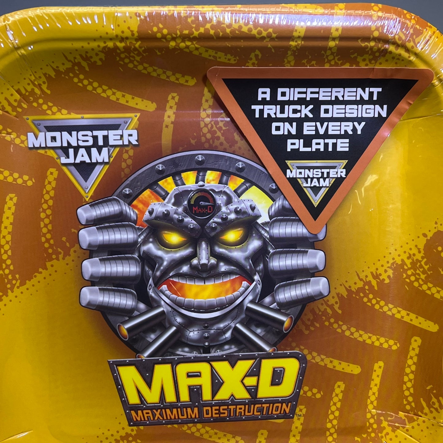 PRIME PARTY (5 PACK, 8 PLATES EACH) Monster Jam Dessert Party Plates 7" 2700DSP