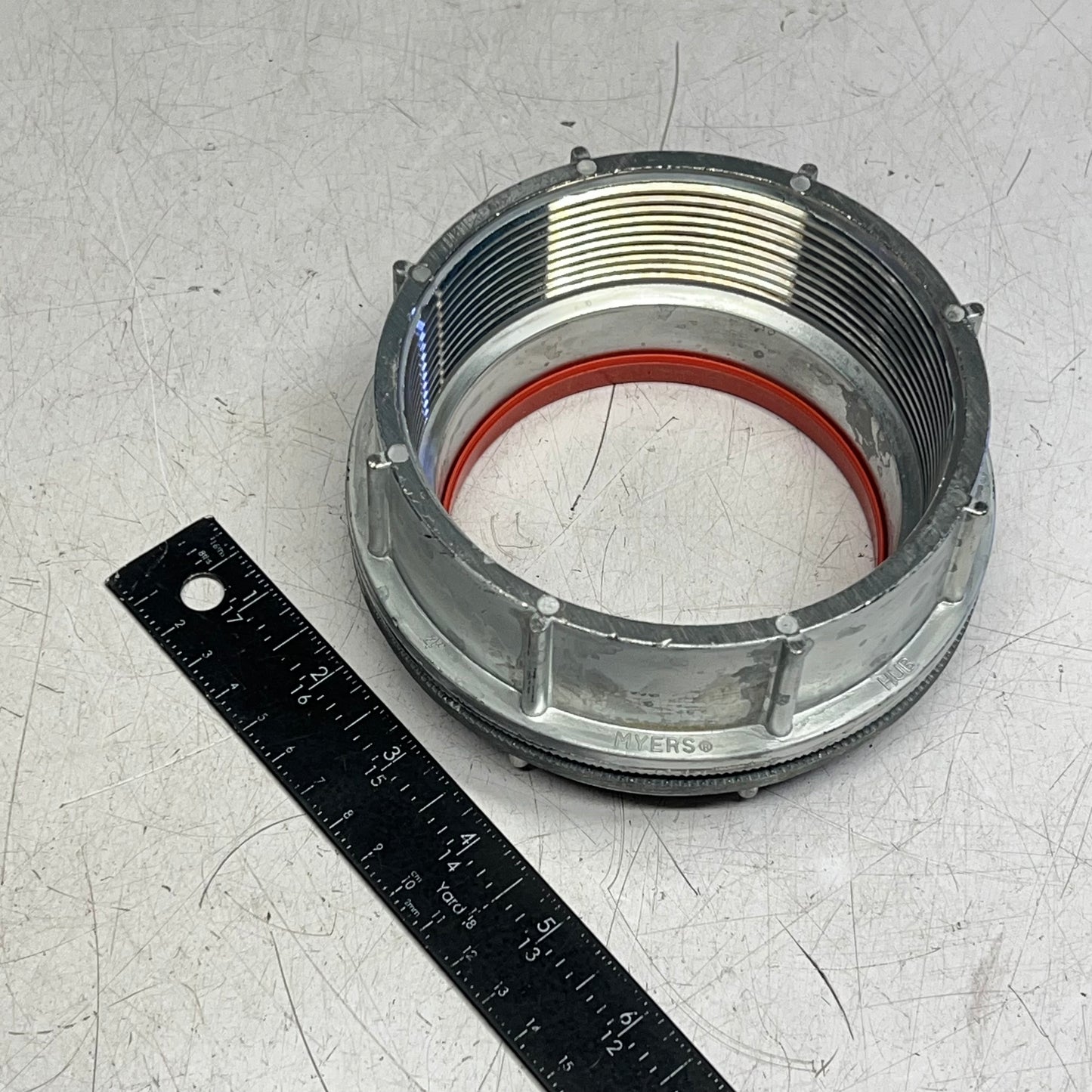 EATON Safety Switch Hub Use w/ Nema 3r 400 A & Above 4" Silver DS400MH