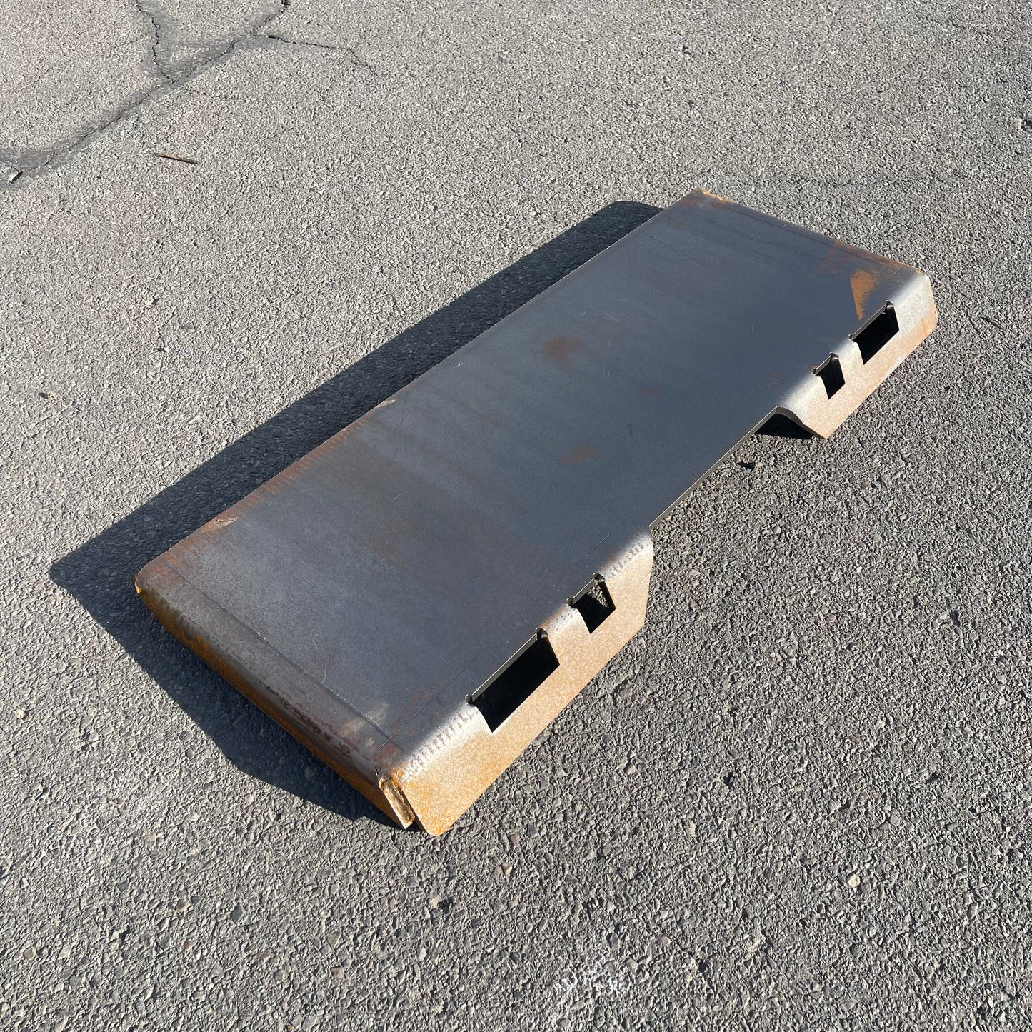 Z@ TITAN ATTACHMENTS Universal Quick-Tach Mount Plate 164100 (AS-IS, Rust)
