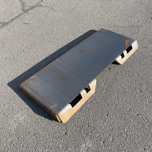 Z@ TITAN ATTACHMENTS Universal Quick-Tach Mount Plate 164100 (AS-IS, Rust)