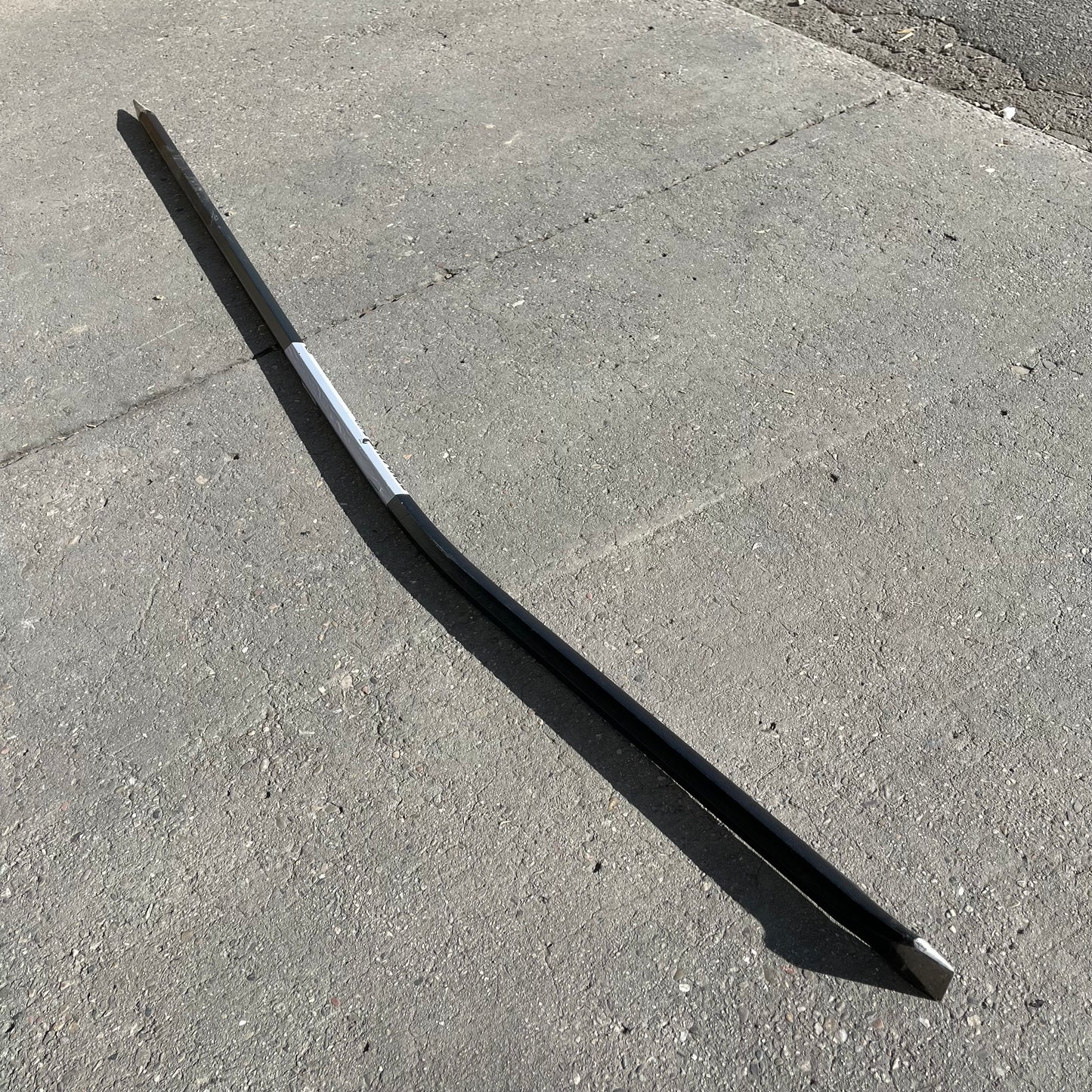 SEYMOUR S400 Jobsite San Angelo Bar 71”x2” Black 85367 (BENT)