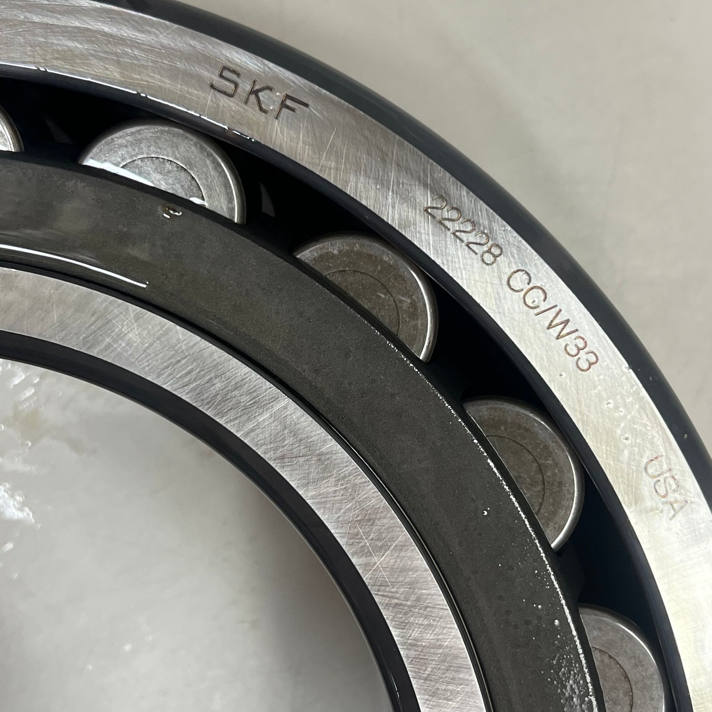 SKF Spherical Roller Bearings 140mm X 250mm X 68mm Silver 22228-CC- W33