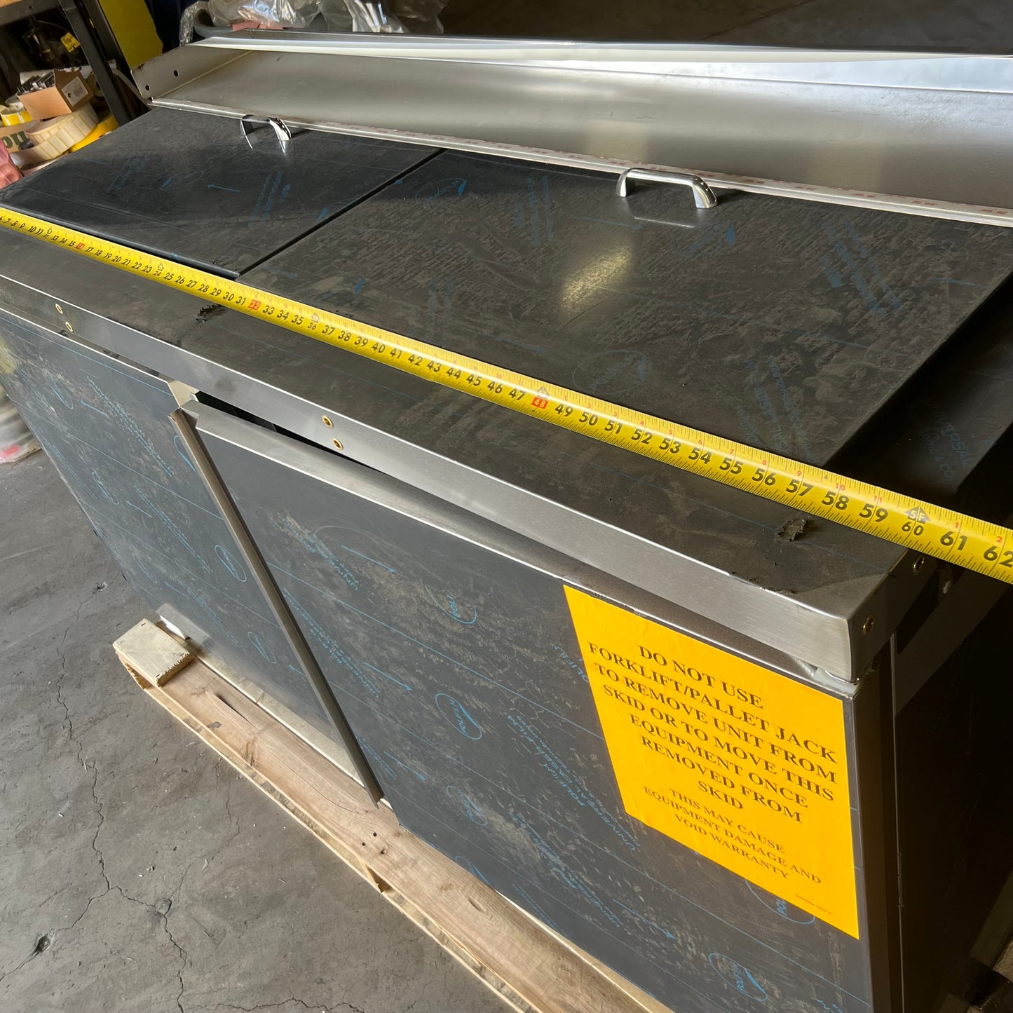 ZA@ Pallet of DELFIELD Cooler Cooling Box Sz 32”W x 60”L x 35”H  4460NP-24M-M777