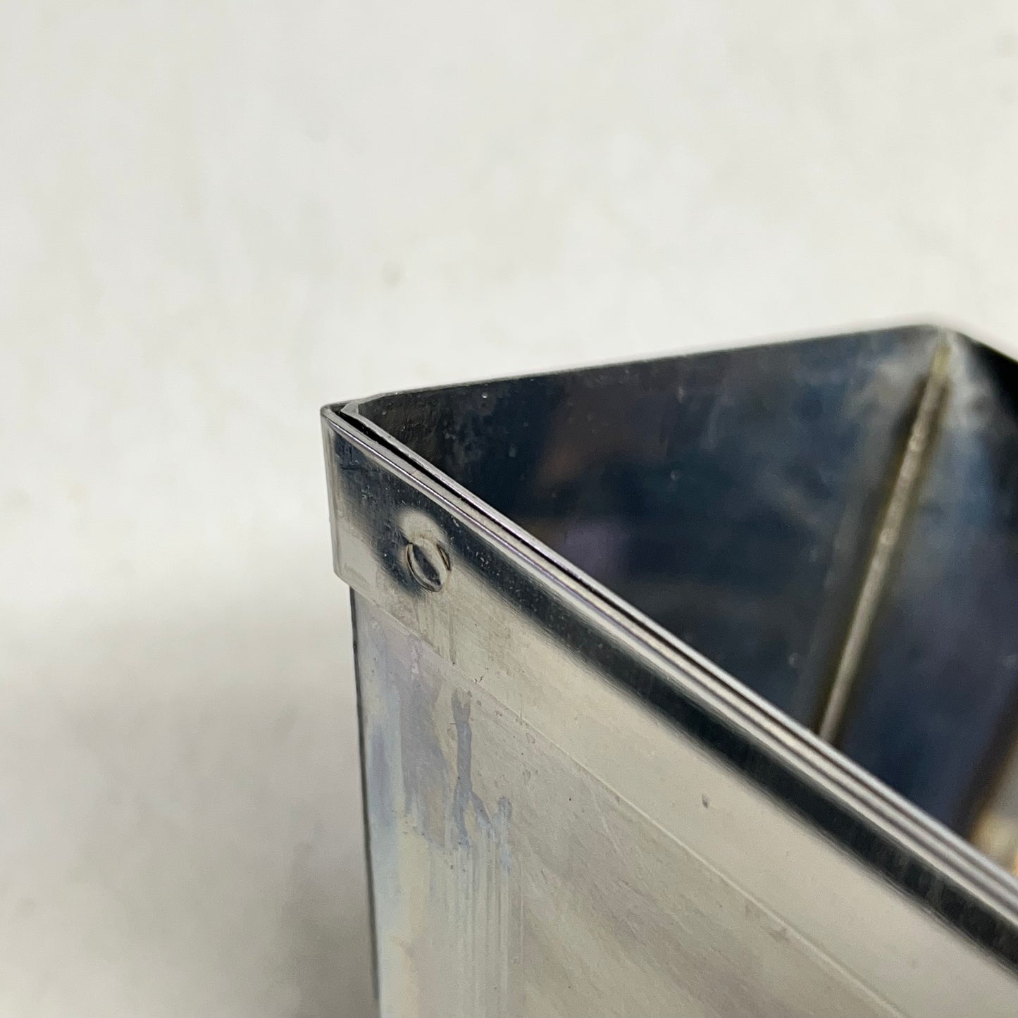 SHEETROCK Matrix Mud Pan W/ Reinforced Band Contoured Bottom 14" Silver 340403