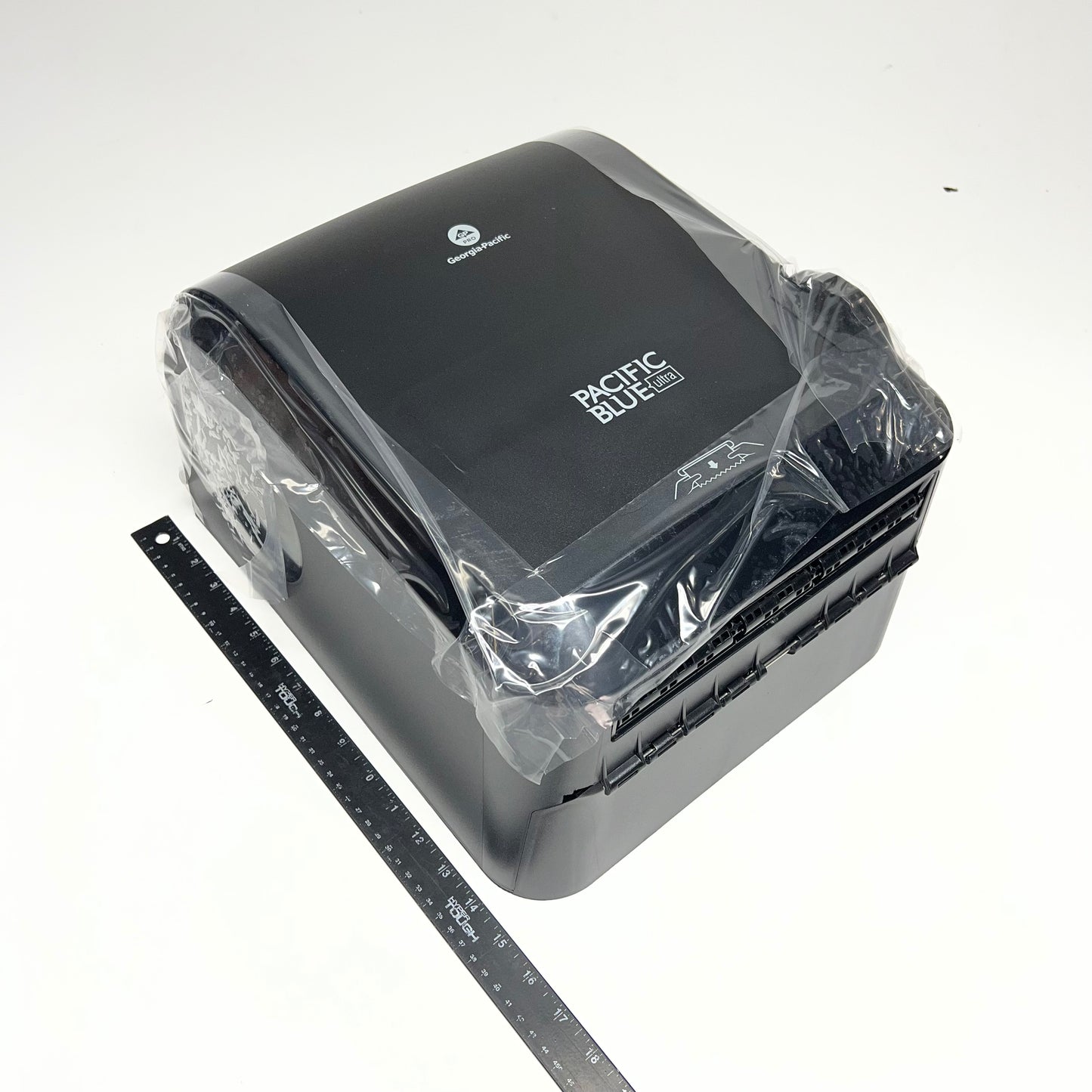 PACIFIC BLUE Ultra Mechanical Towel Dispenser 12.9"x16"x9" Black 59589