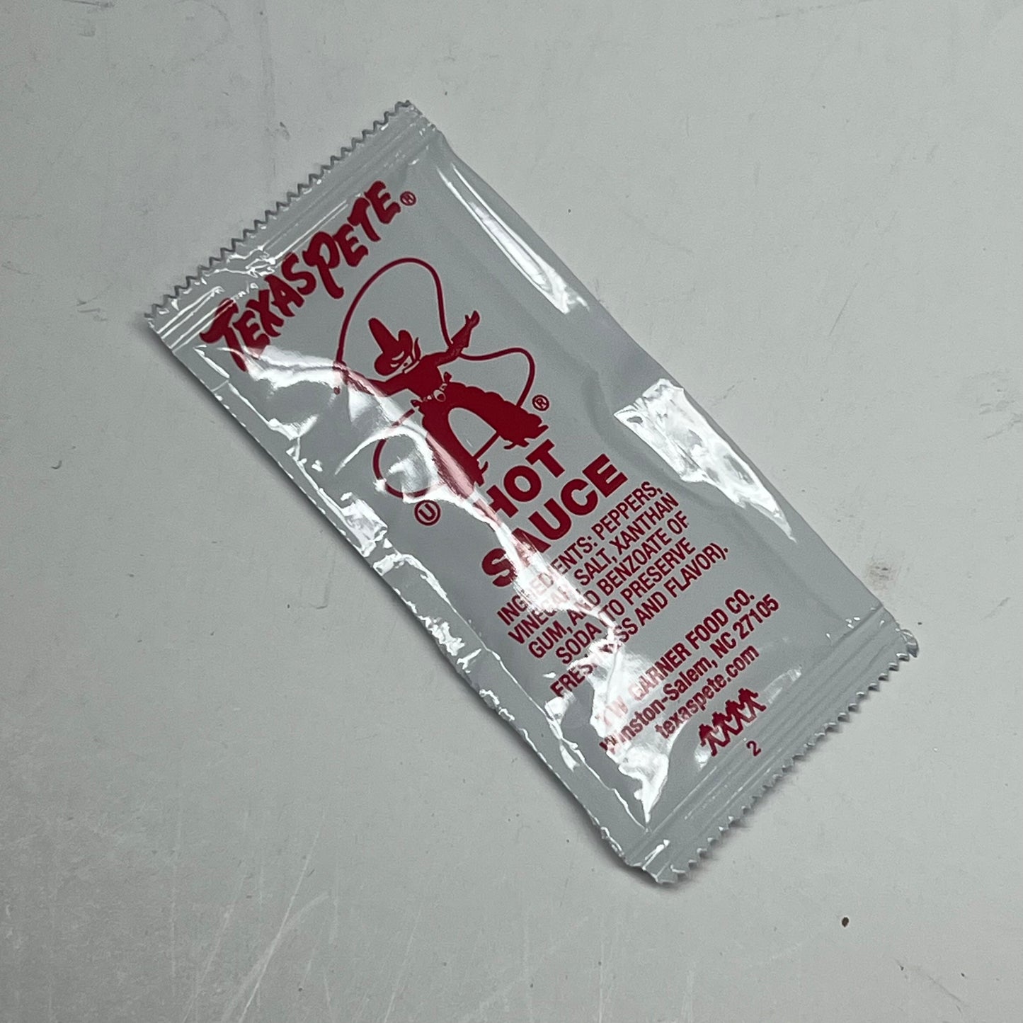ZA@ TEXAS PETE (200 PACK) Individually Wrapped Hot Sauce Packets  7g Each BB 04/27