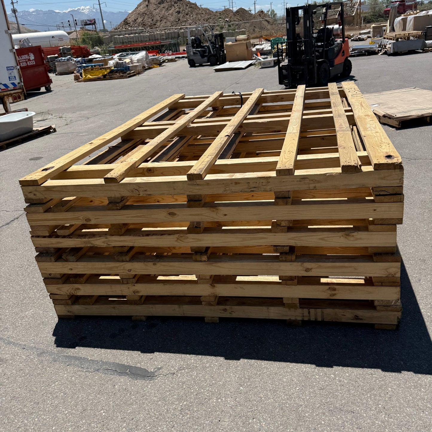 ZA@ Stack of 6 Wood Jumbo Pallets 126”x88” (AS-IS)