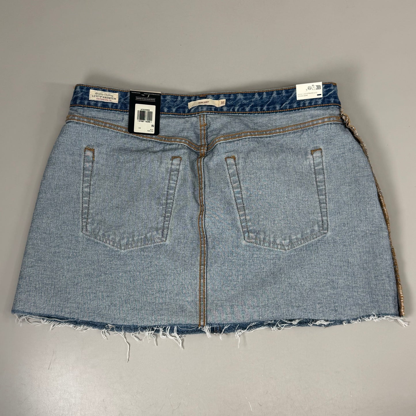 LEVIS Recrafted Icon Skirt Mid Rise Original Women's Sz 32 Novel Notion Med Wash