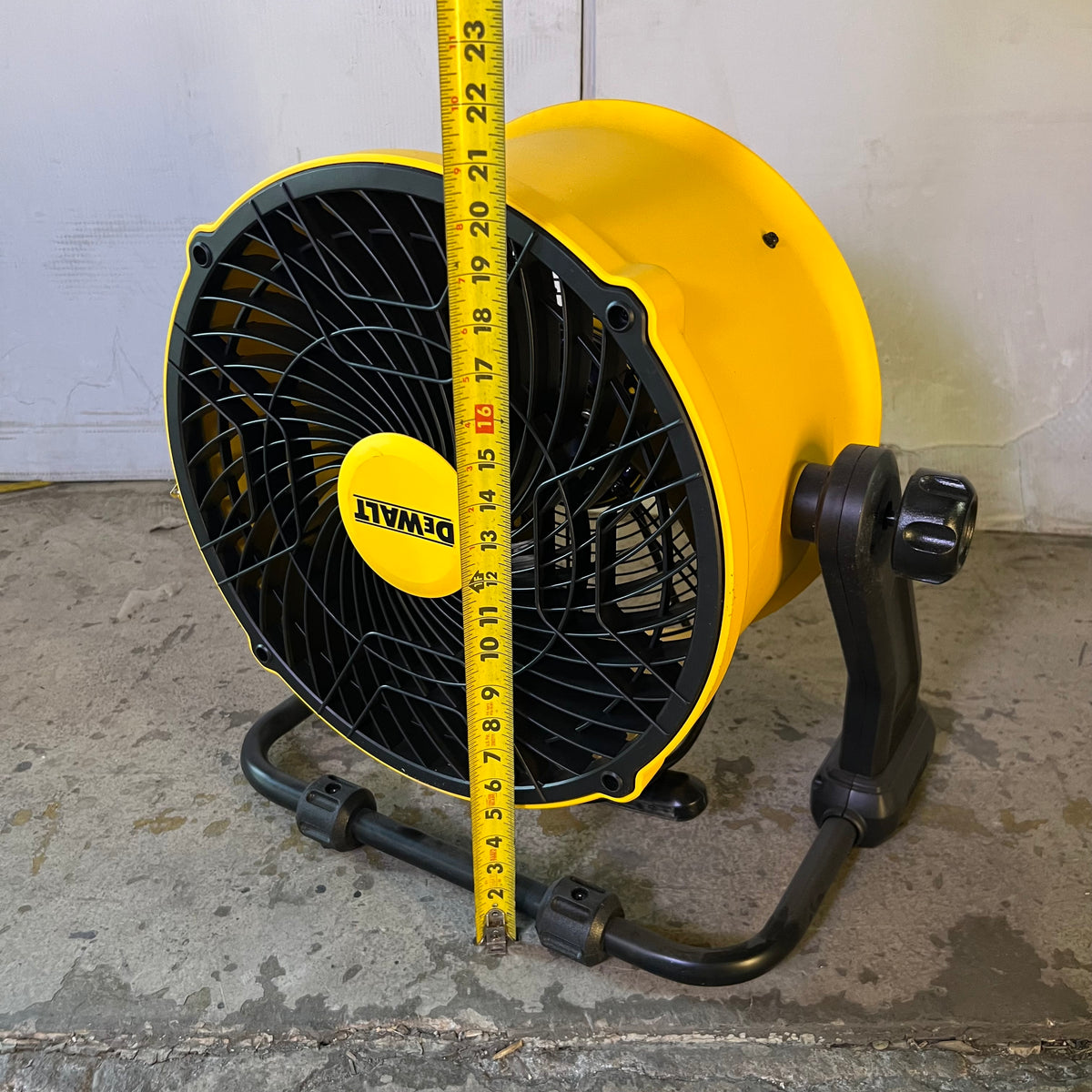 DEWALT 16" High Velocity Shop Fan 3-Speed 360-Degree Tilt - Yellow DXF1616 (Customer Return)