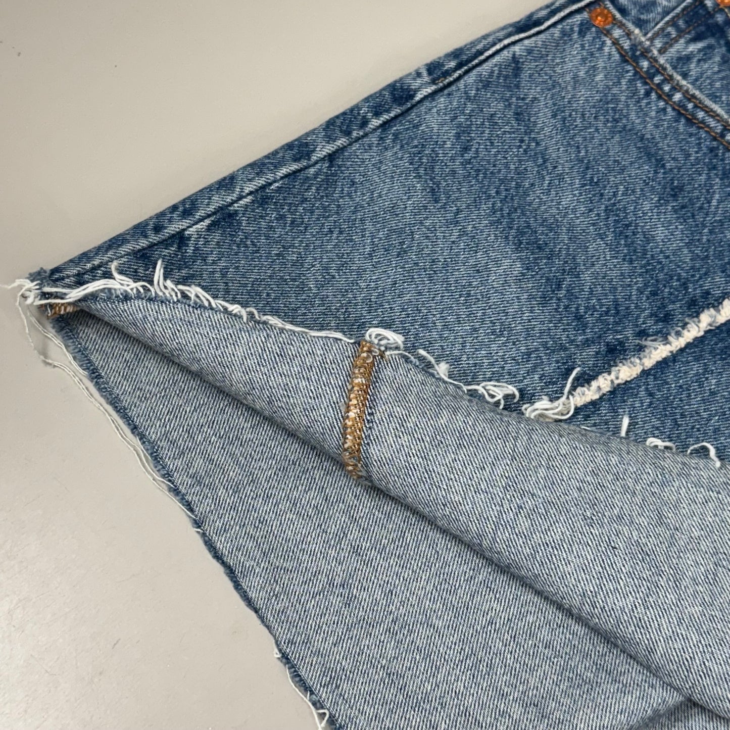 LEVIS Recrafted Icon Skirt Mid Rise Original Women's Sz 32 Novel Notion Med Wash