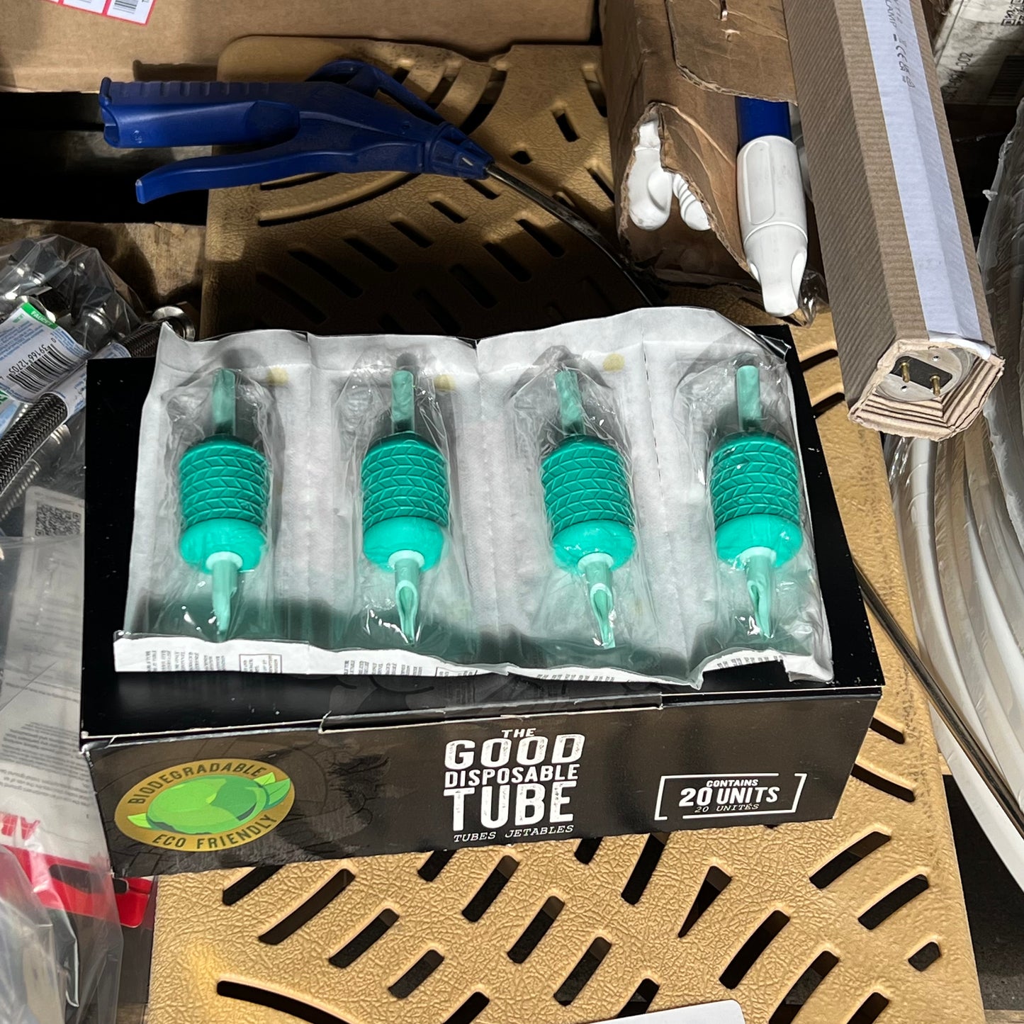 ZA@ Pallet of MIXED Plumbing Hardware, O-rings, Tattoo Tubes, Pool Step, Toilet Seats & More!!!! (AS-IS)