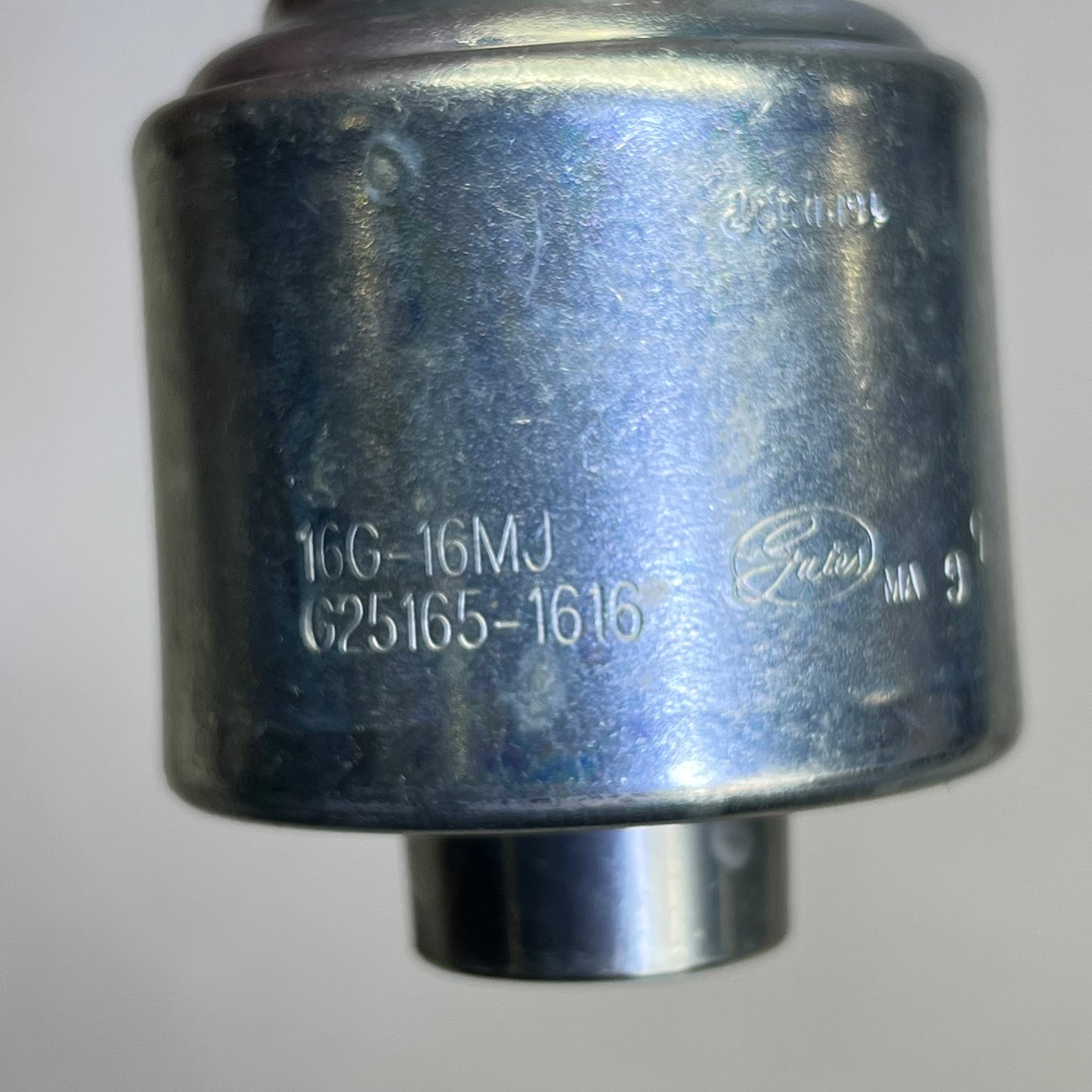 GATES 2 Wire Hose Fitting Male 37° Flare Coupling 1" x 4.11" Silver G25165-1616