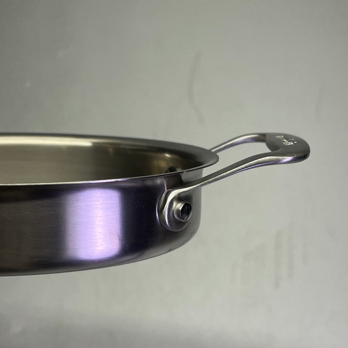 MADE IN  18/10 Stainless Steel Oval Gratin Oven Safe Up To 750°F 7" 160-776110