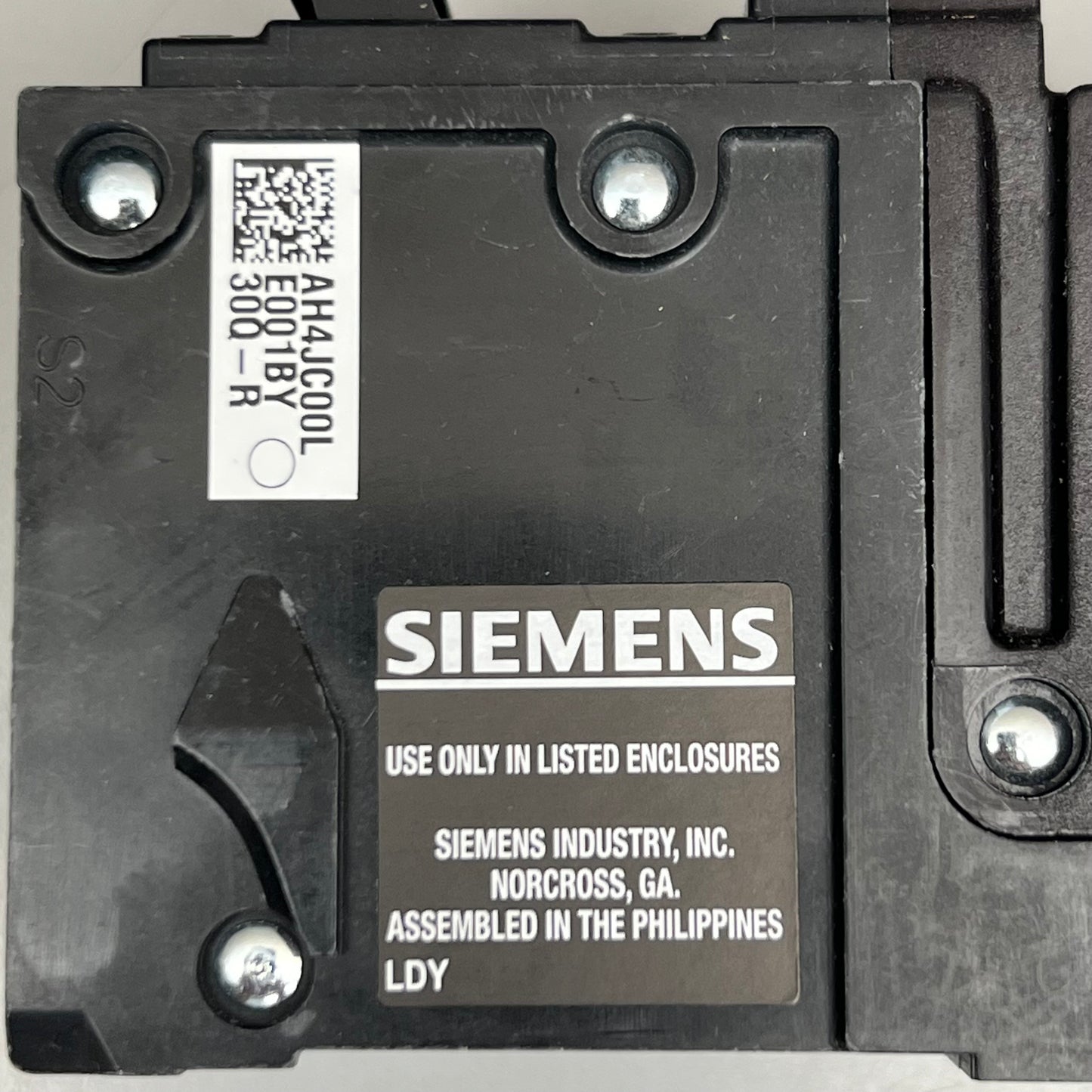 SIEMENS Circuit Breakers 30A Model: QE230