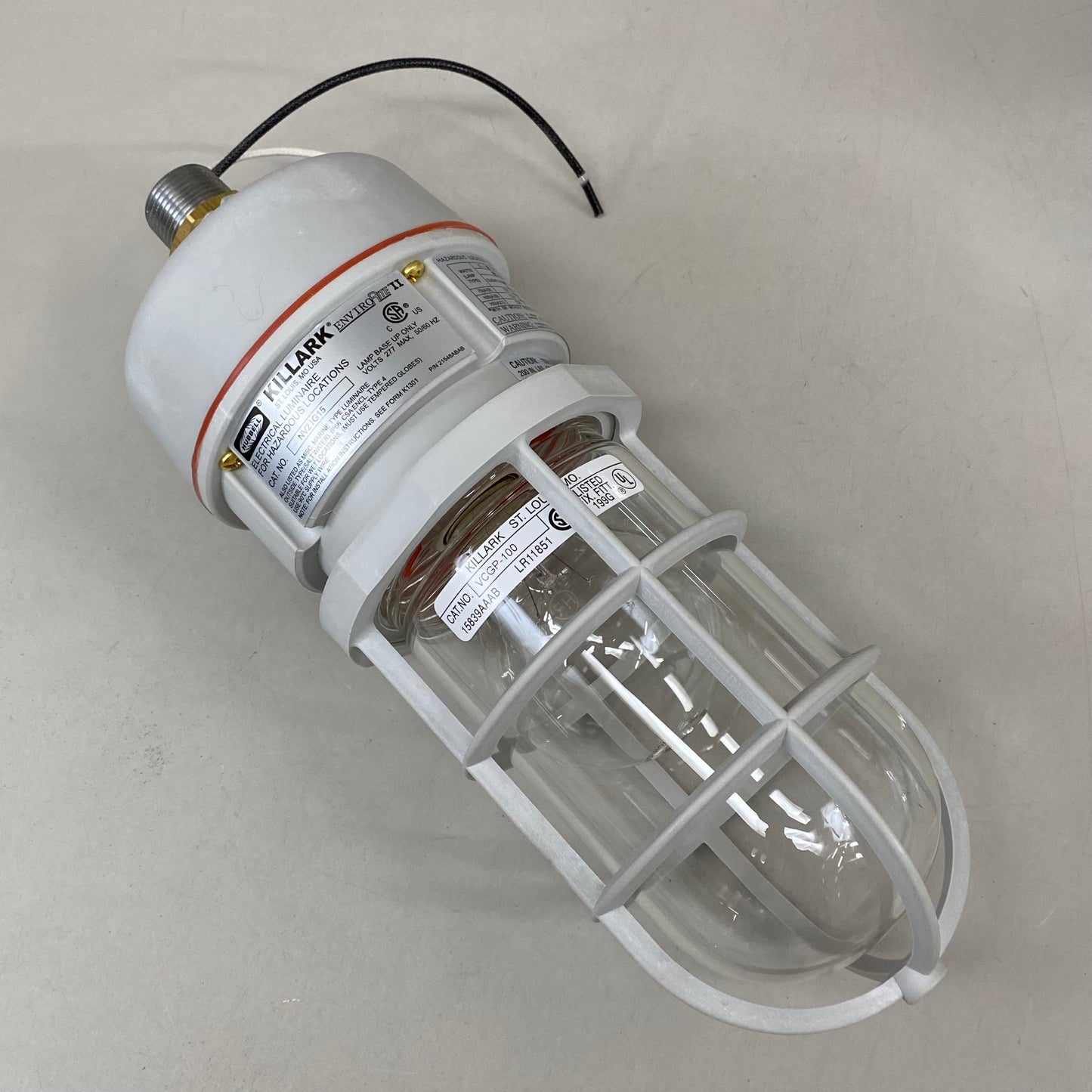 SPEAKMAN Vapor Proof Hazardous Non-Metallic Light 14" L x 5" W Clear/White VPL-C1D2