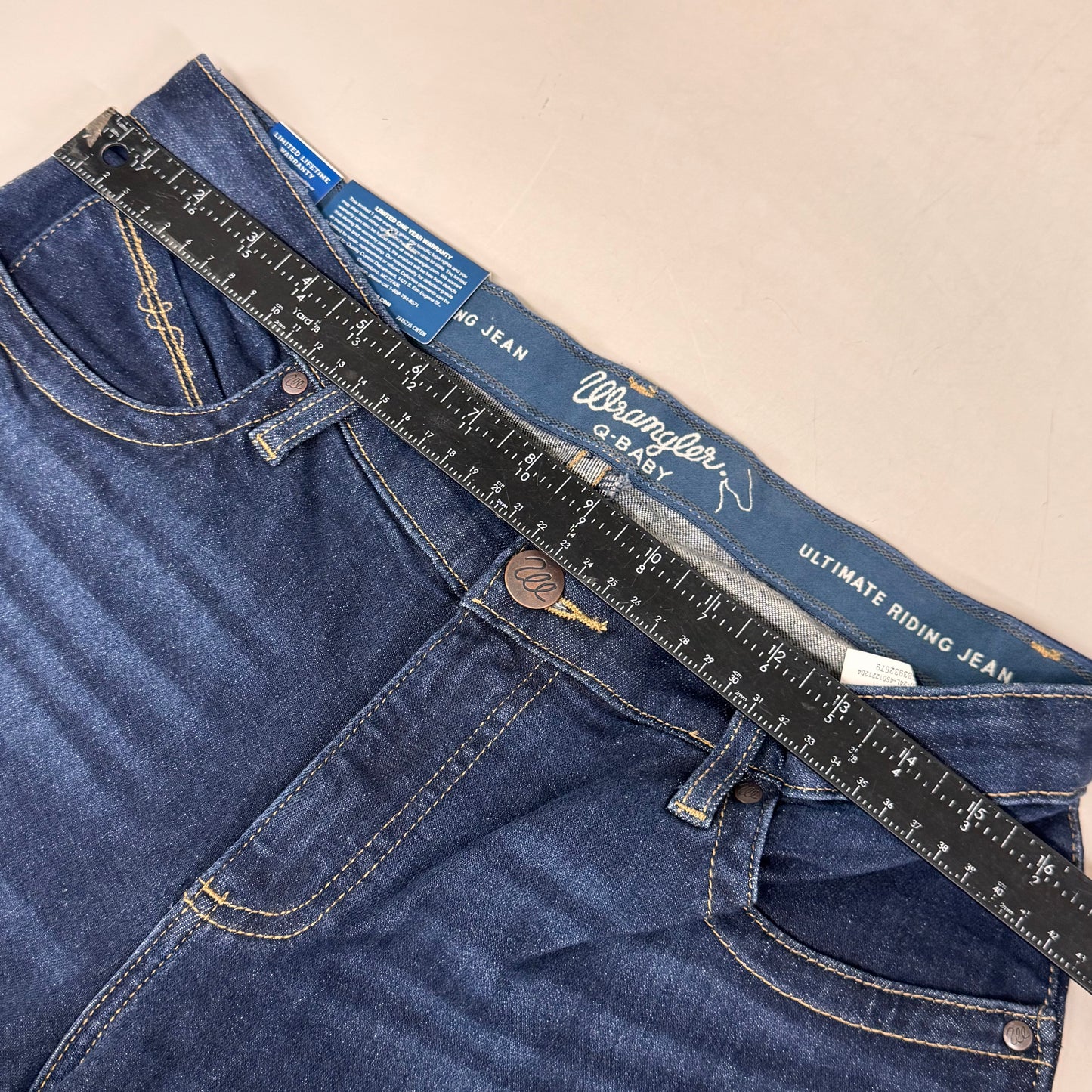 WRANGLER The Ultimate Riding Jean Q-Baby Mid-Rise 32/13 x 34 Avery 10WRQ20VA