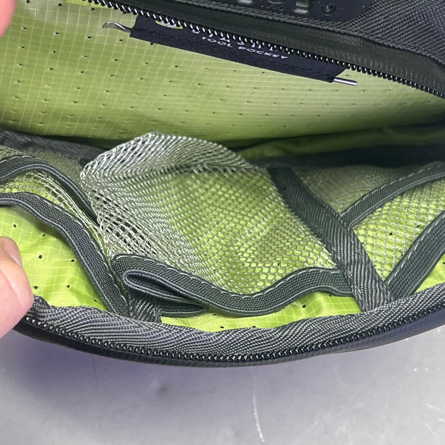 STASH LOGIX Durango Combo Lock Smell Proof Fanny Pack  9" Bag 50" Sling Black