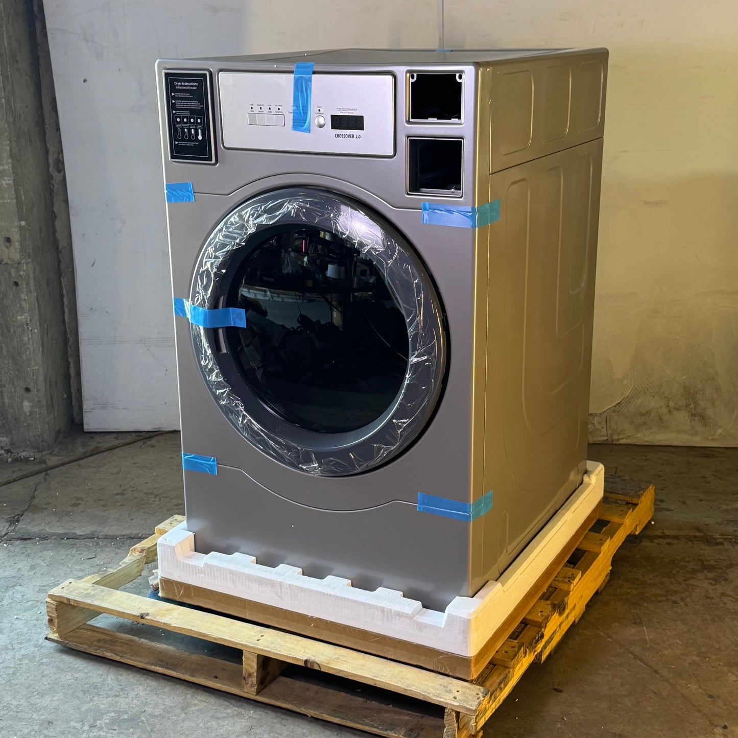 LAUNDRYLUX Commercial Laundry, Front Load Washing Machine Sz 26.5"W x 29.5"L x 45"H CDEB2 (New Other, Cosmetic Damaged)