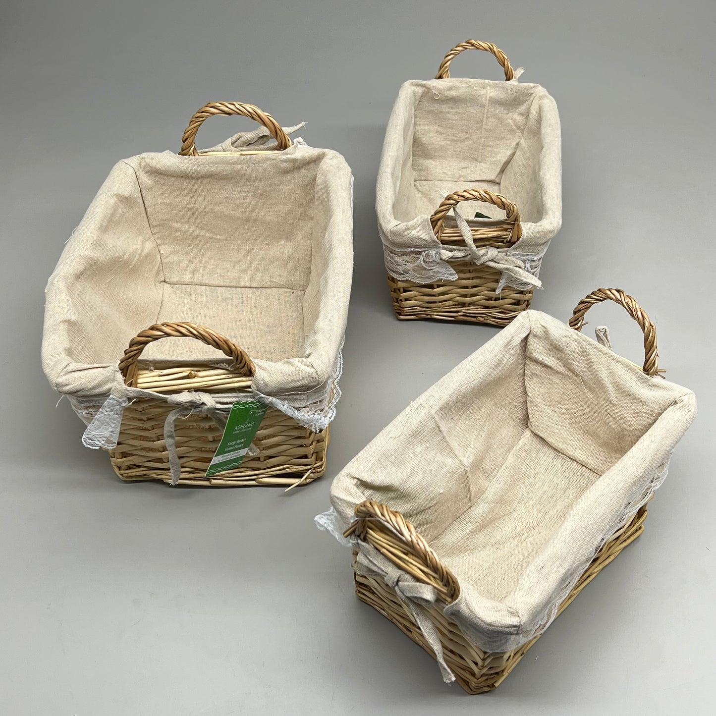 ASHLAND 3 Piece Basket Set 1 Large & 2 Small With Tan and Lace tie up Lining 733108