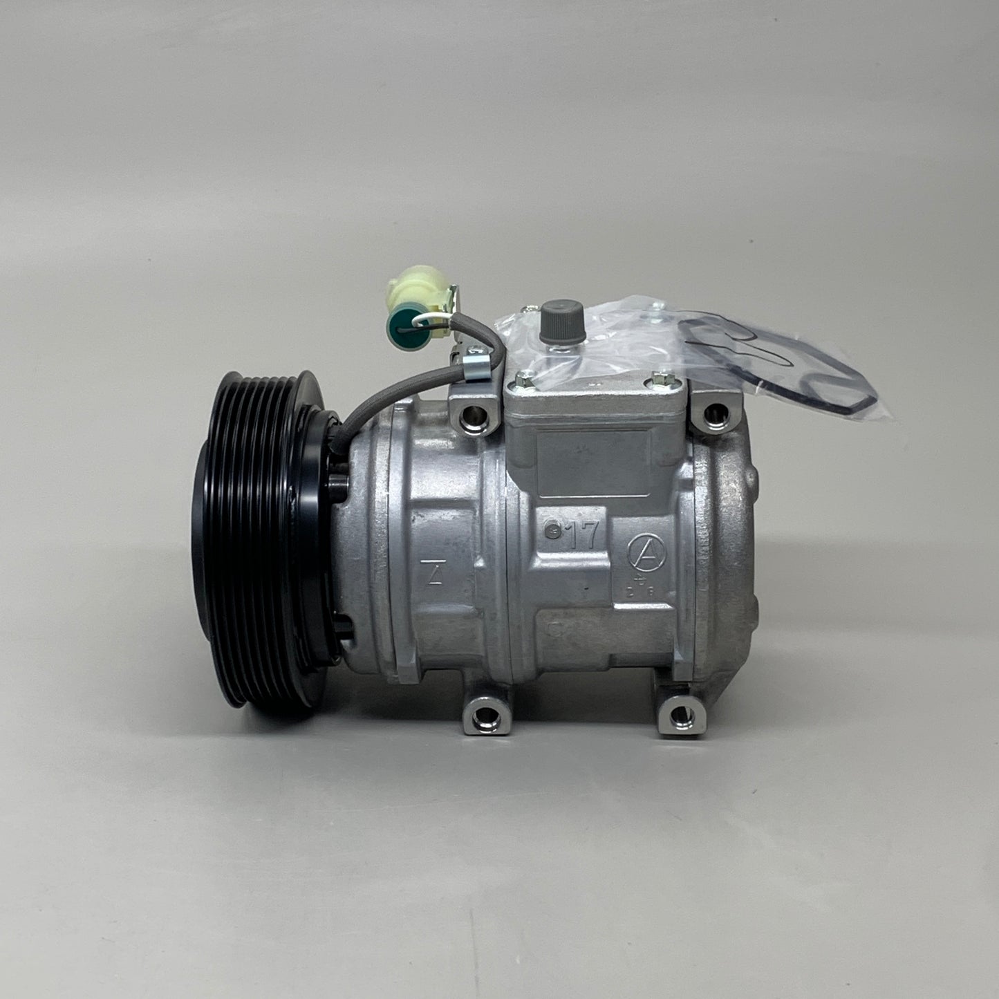 DENSO Compressor w/ Clutch Land Rover (No Core Value) 471-1348