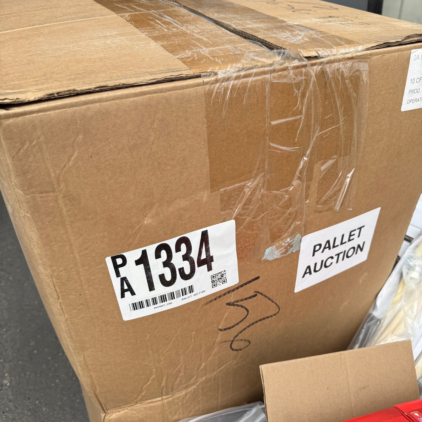 ZA@ Pallet of MIXED XL Vinyl Gloves, Mousepads, Ocean Creatures, $100 Currency Bands, Tampons, Pregnancy Tests, & MORE! (AS-IS)