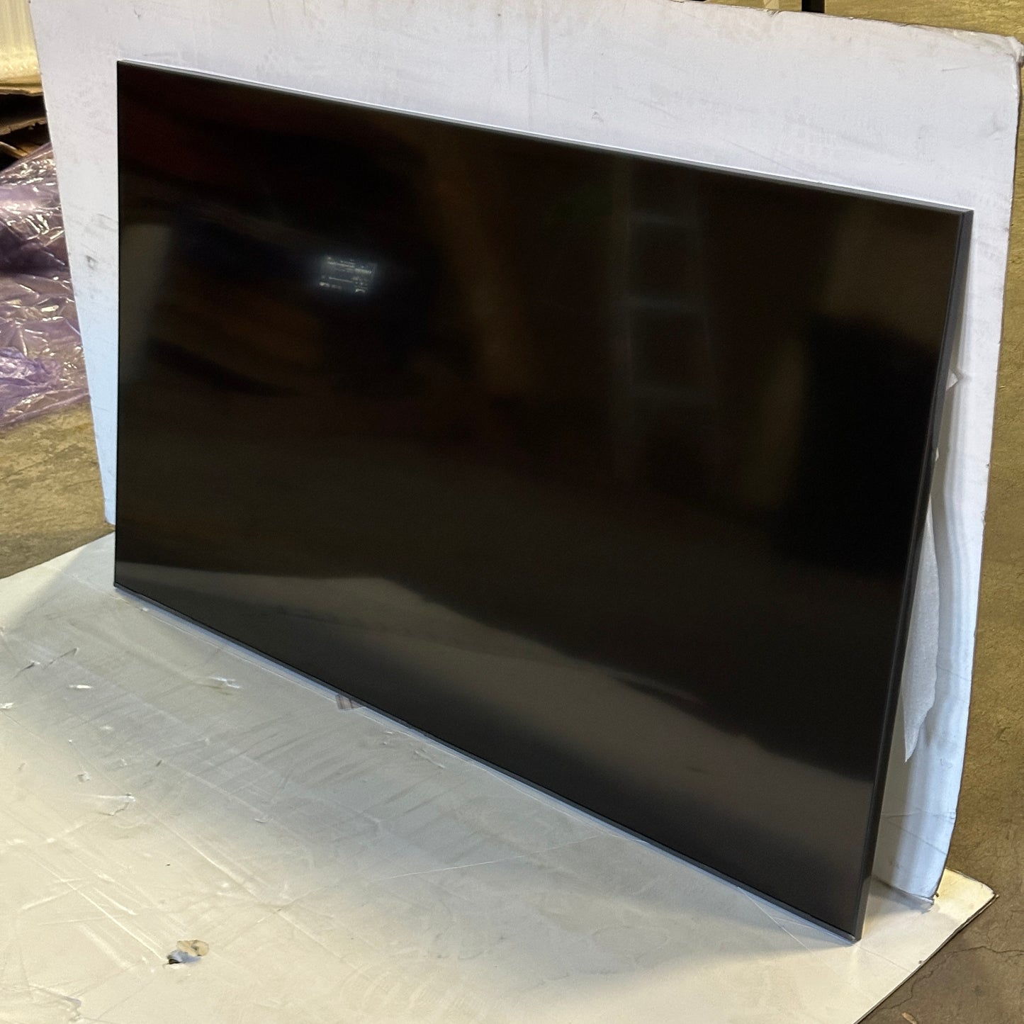 SAMSUNG 70"x36" LCD Panel SDP Business Display