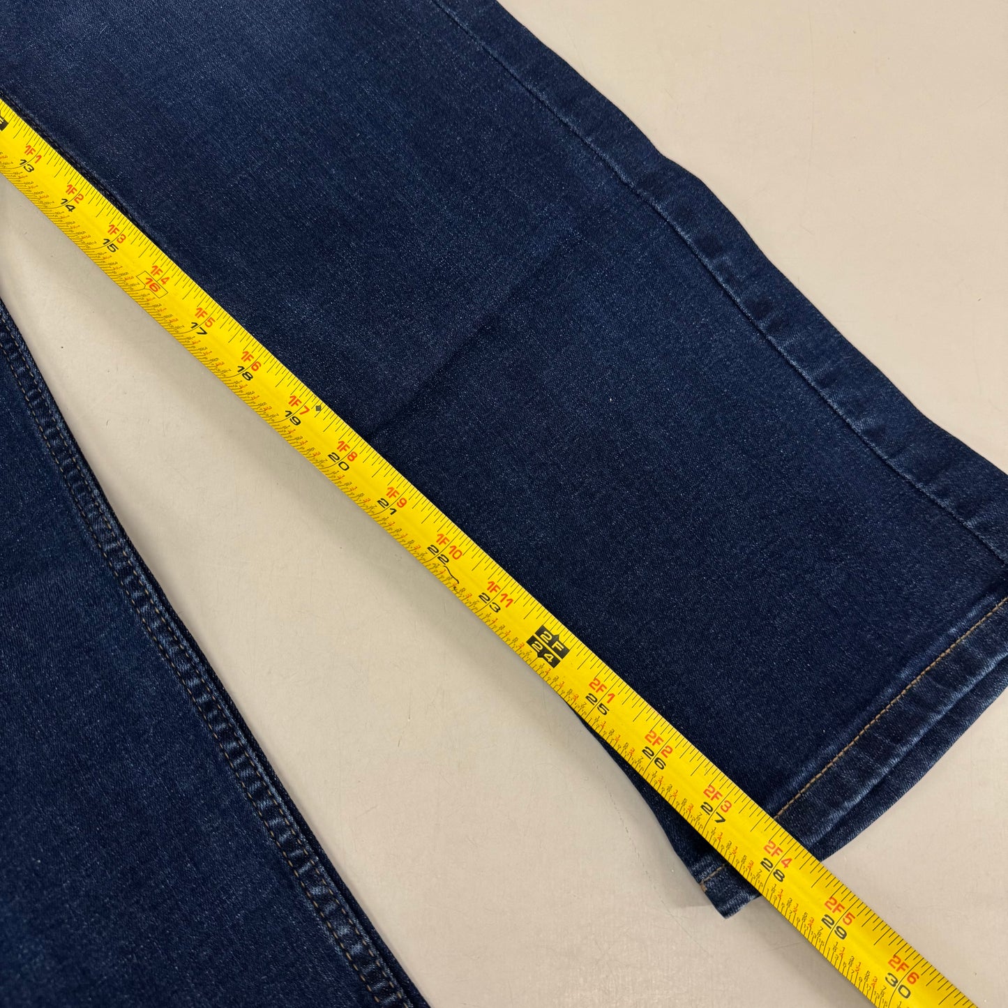 DENIM & CO.  Easy Stretch Slim Leg Buttonfly Women's 10 Denim Blue