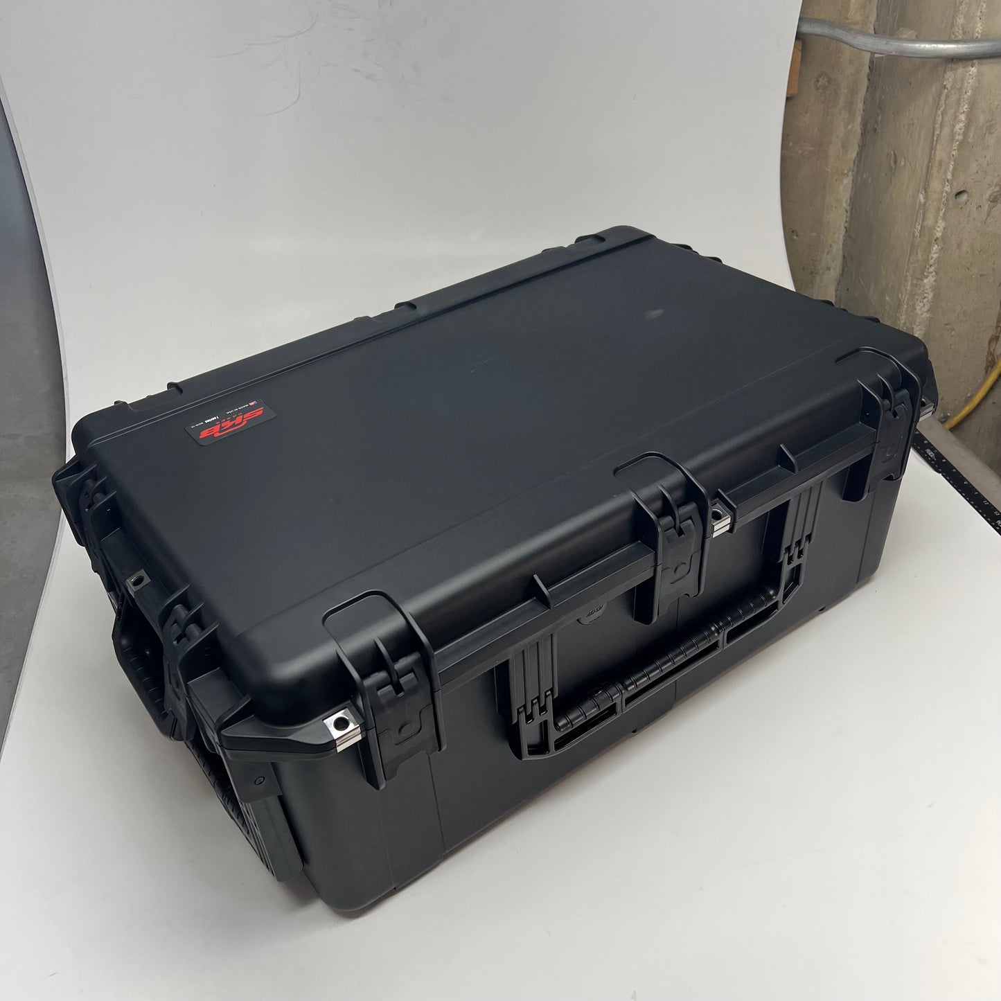 SKB I Series Case Ultra High Strength Heavy Duty Handles 33x22x12.75" 301|9-12