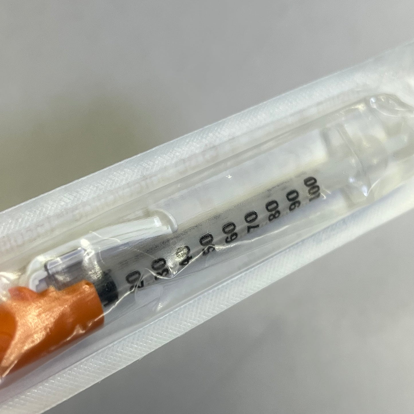 BD SAFTEY GLIDE (100 PACK) Insulin Syringe w/ Safety Guide 1 ML 1/2" 29ga 305930