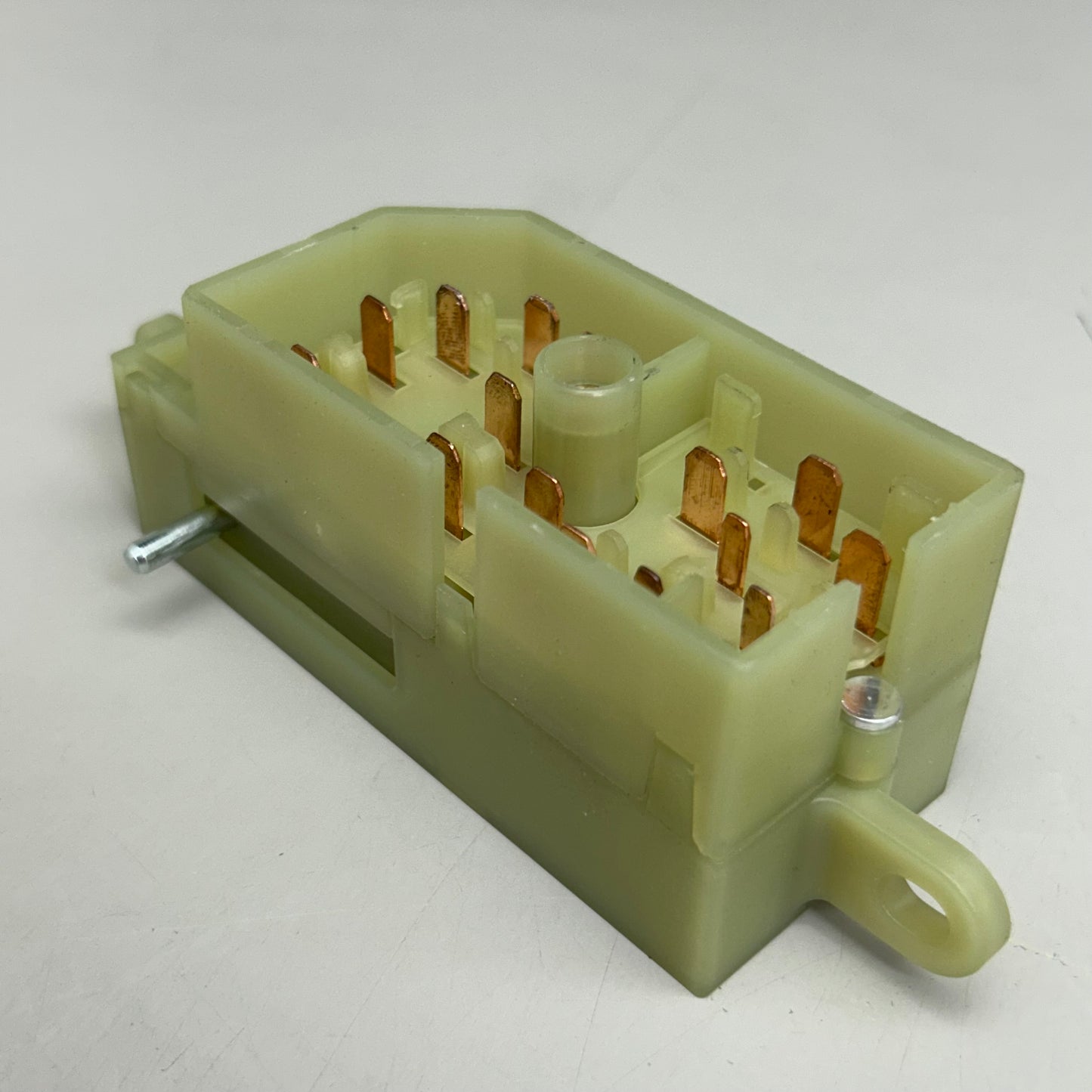 CARQUEST Ignition Switch Interruptor Replacement Part CSA1045