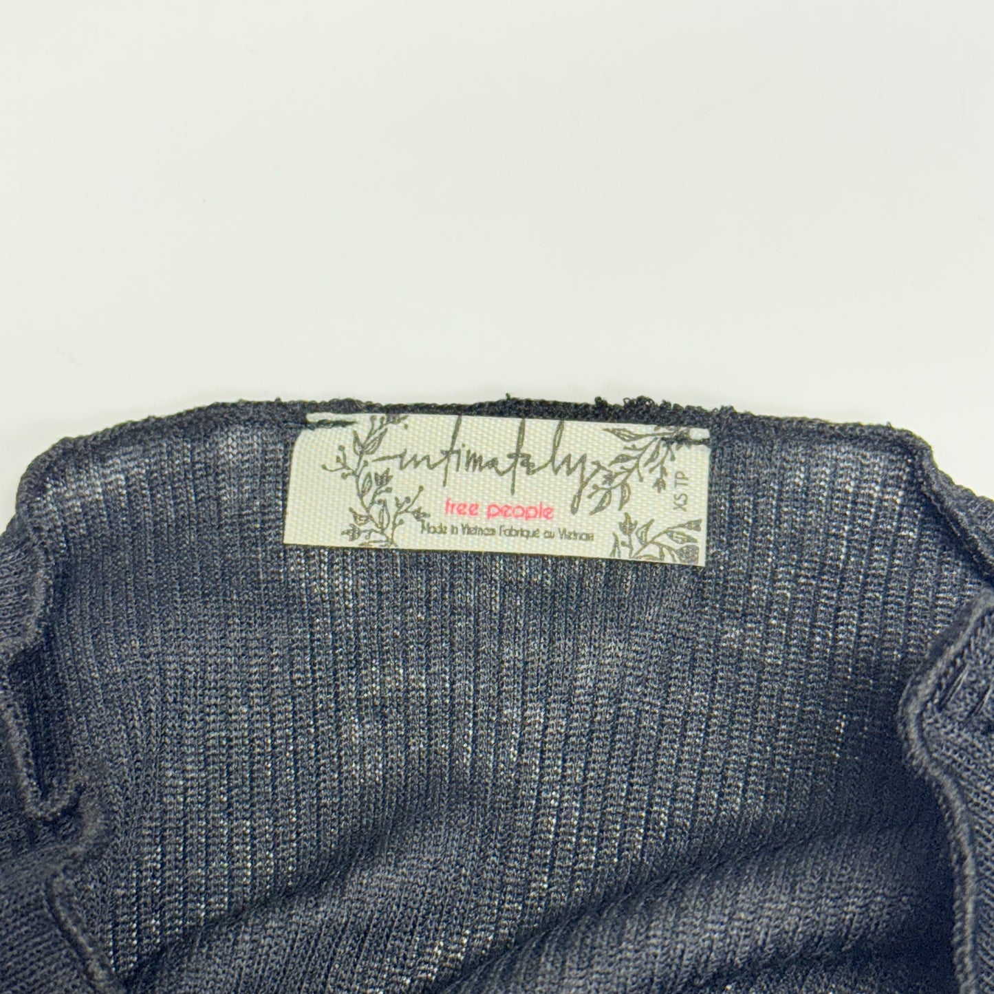 FREE PEOPLE Close To Home Layering Top With Ribbed Texture Sz Xs-Black 101734952