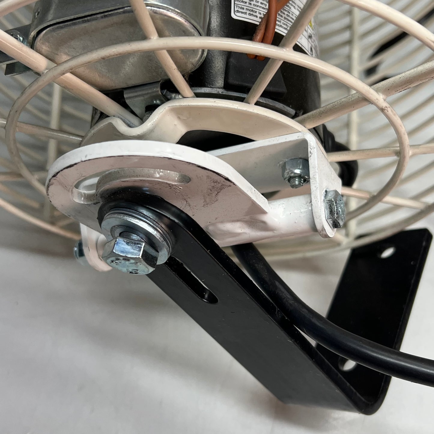 SCHAEFER Versa-Kool Circulation Fan W/ Tapered Guards Cord & Mount 8" - 450 CFM (Used)