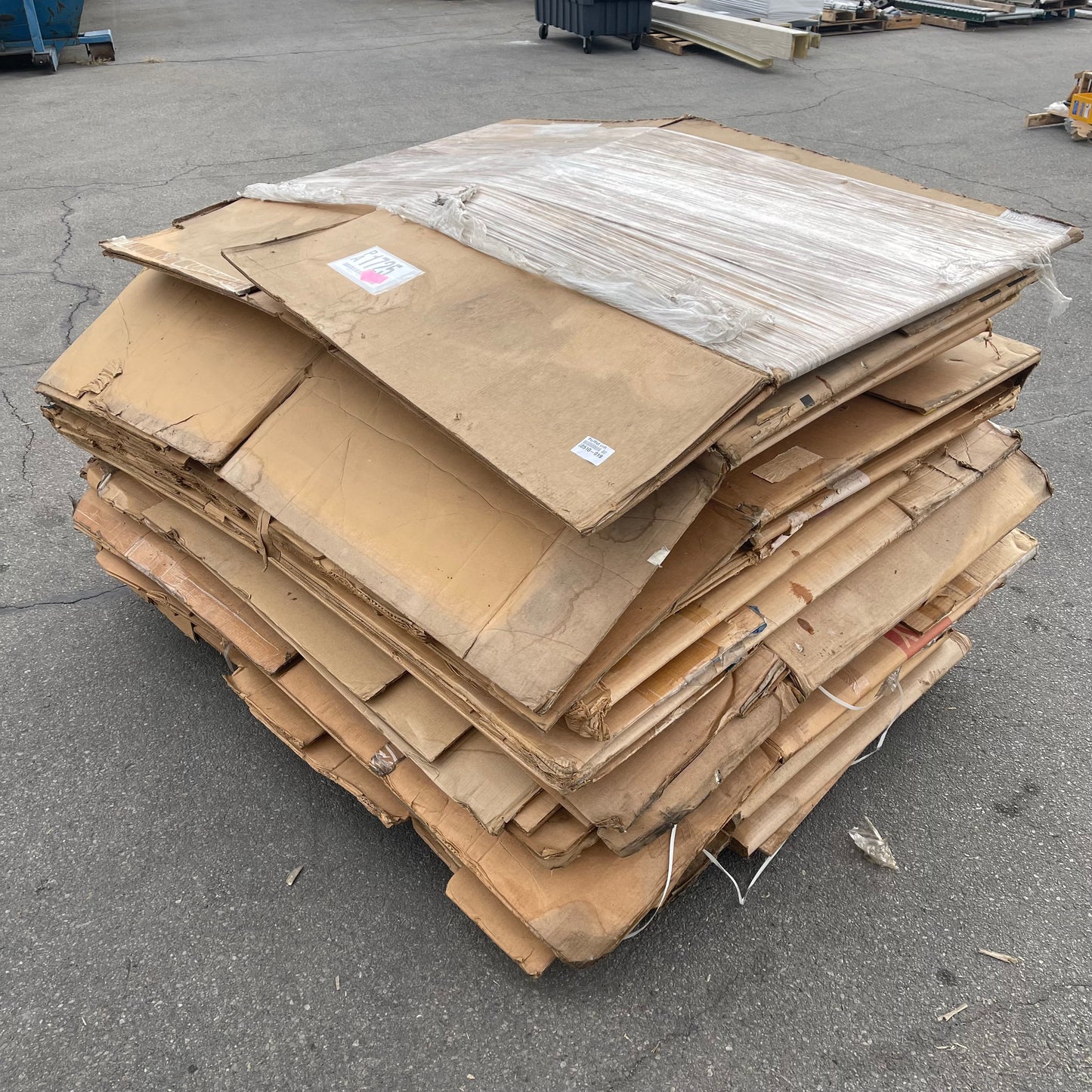 ZA@ Pallet of MIXED Gaylord Boxes (AS-IS)(B)