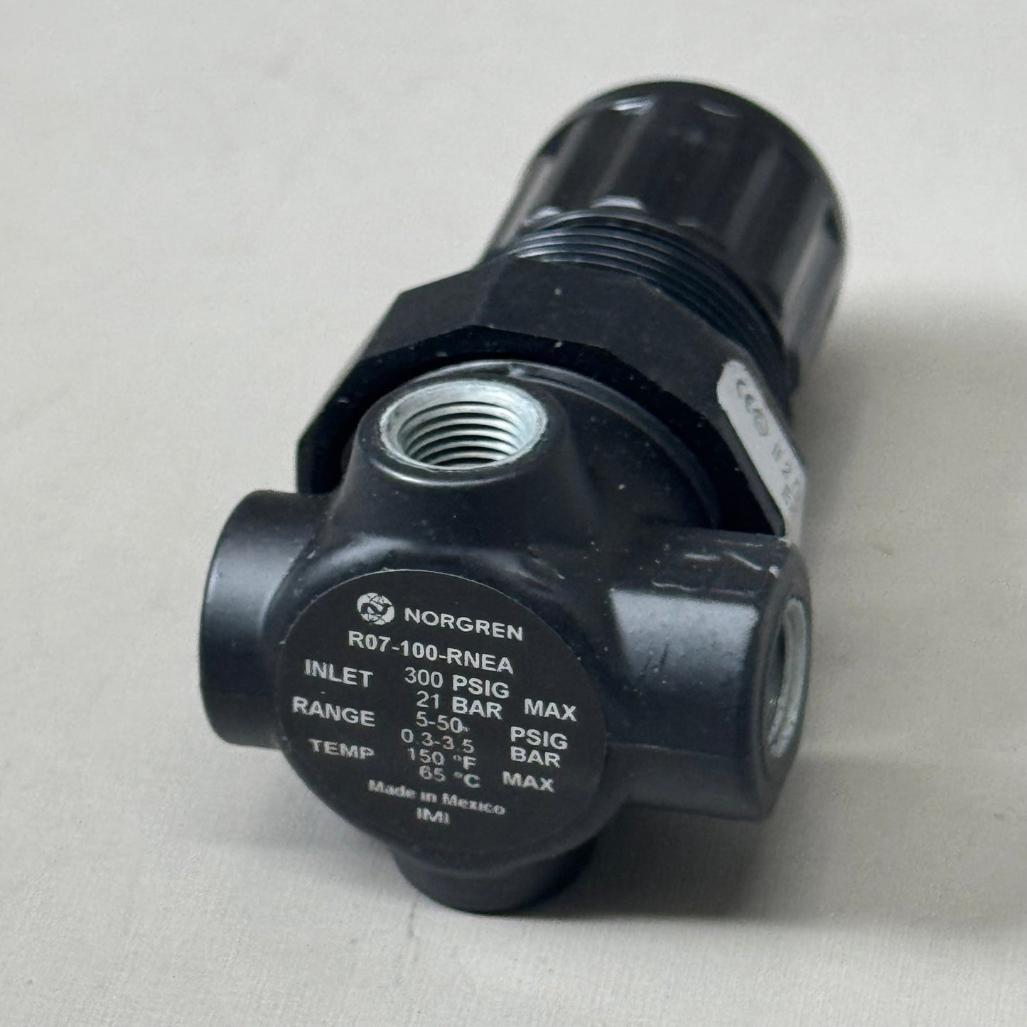 NORGREN Regulator 1/8" PTF 14 Scfm Reliving Diaphragm 5 to 50 Psig R07-100-RNEA