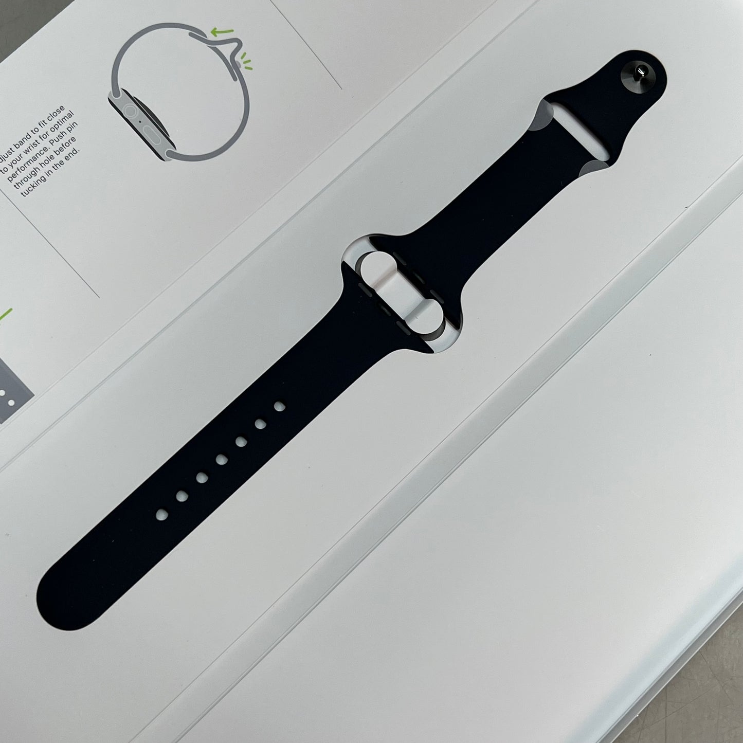 APPLE Watch Durable & Soft Sport Band  S/M (46mm) Black 3L113AM/A (Return)