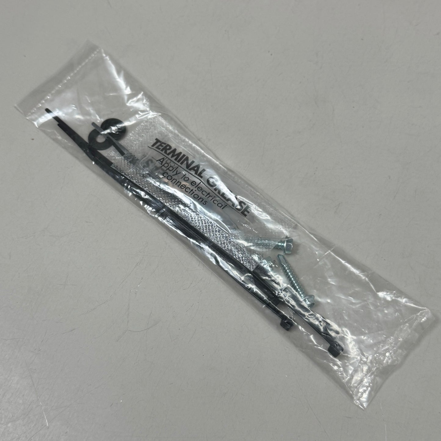 HOPKINS Towing Solutions Endurance Black 5th Wheel Wiring Kit 4"x8"x5" 41157