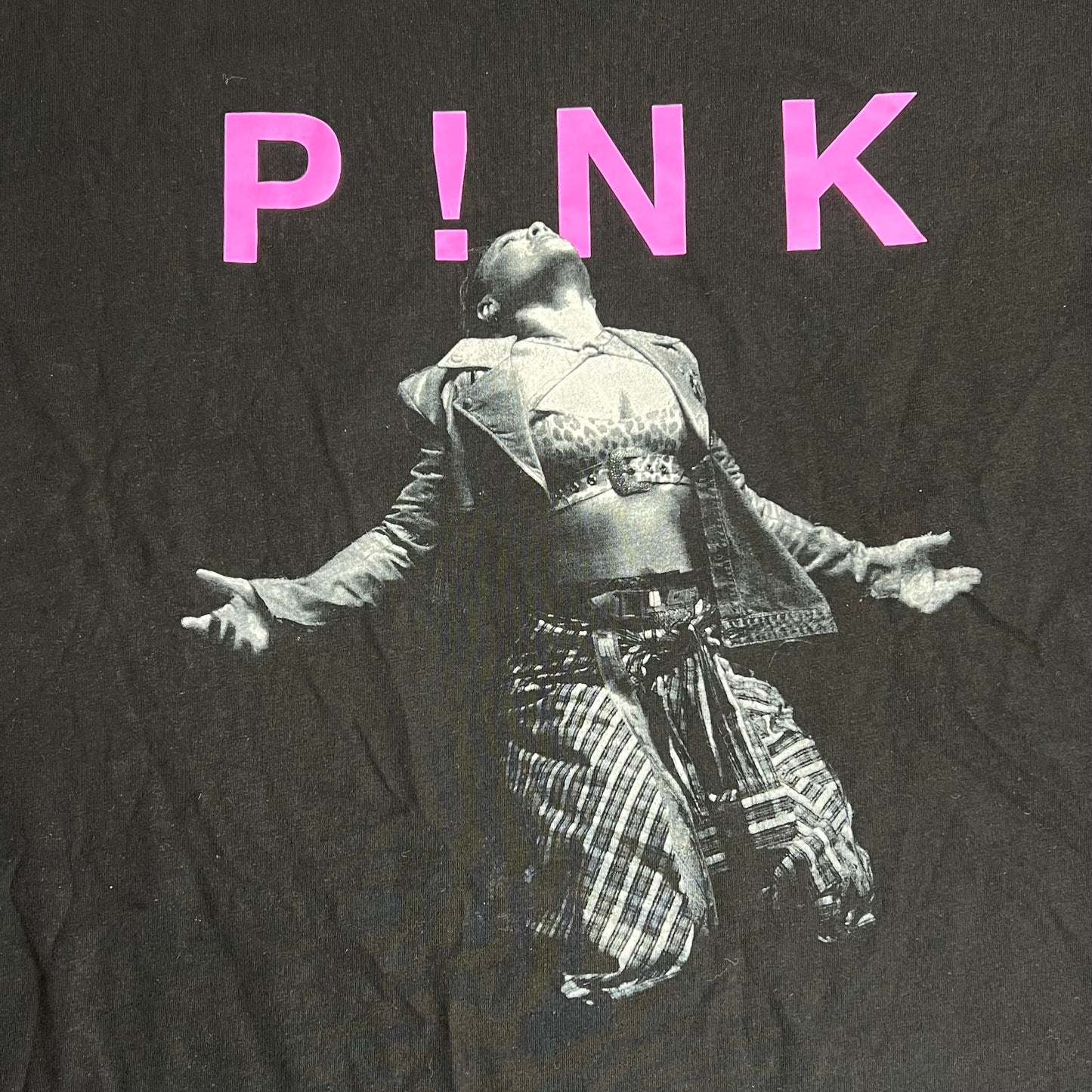 PINK Summer Carnival Tour 2023 Graphic Tee Shirt Women's Sz XXL Black/Pink