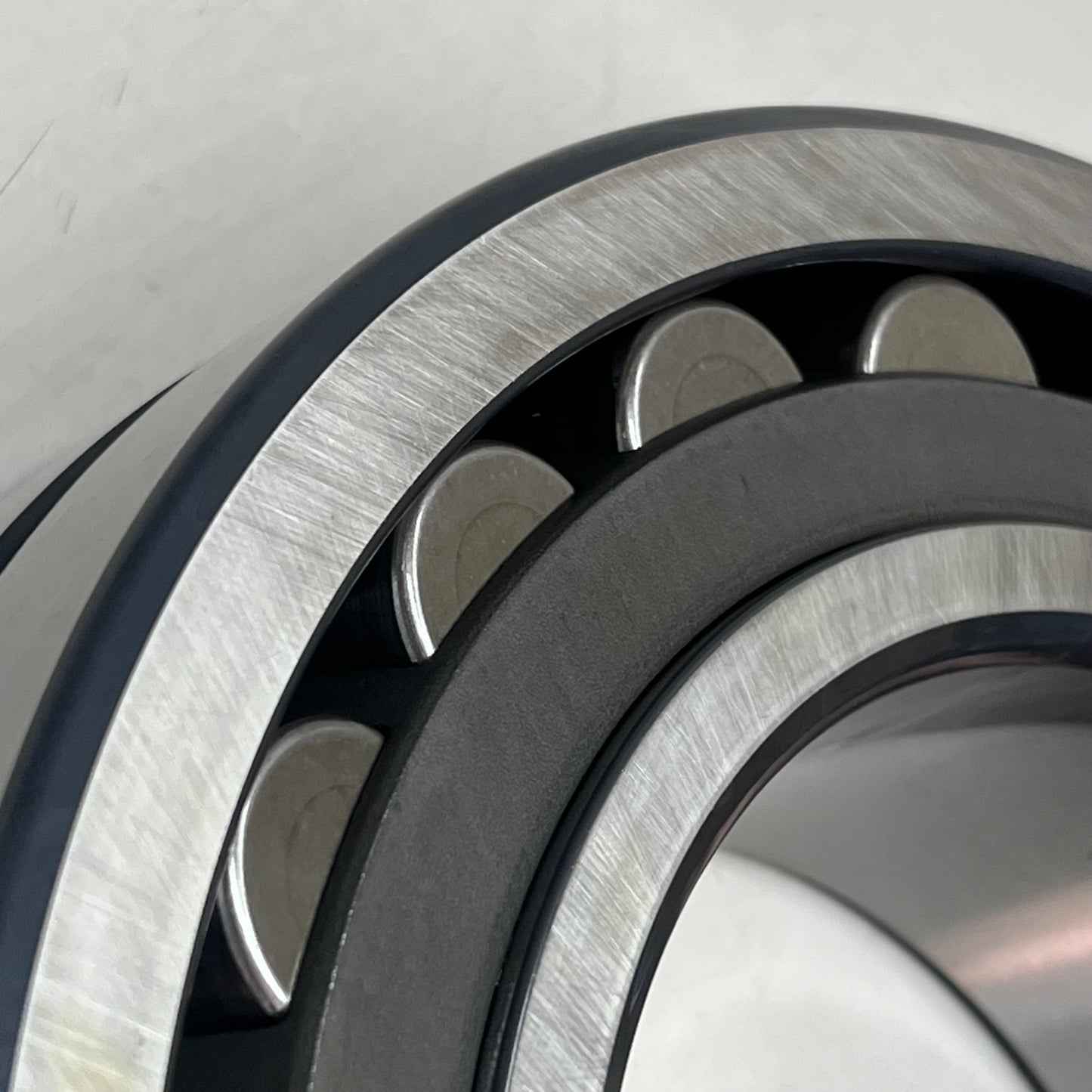 SKF Spherical Roller Bearings 140mm X 250mm X 68mm Silver 22228-CC- W33