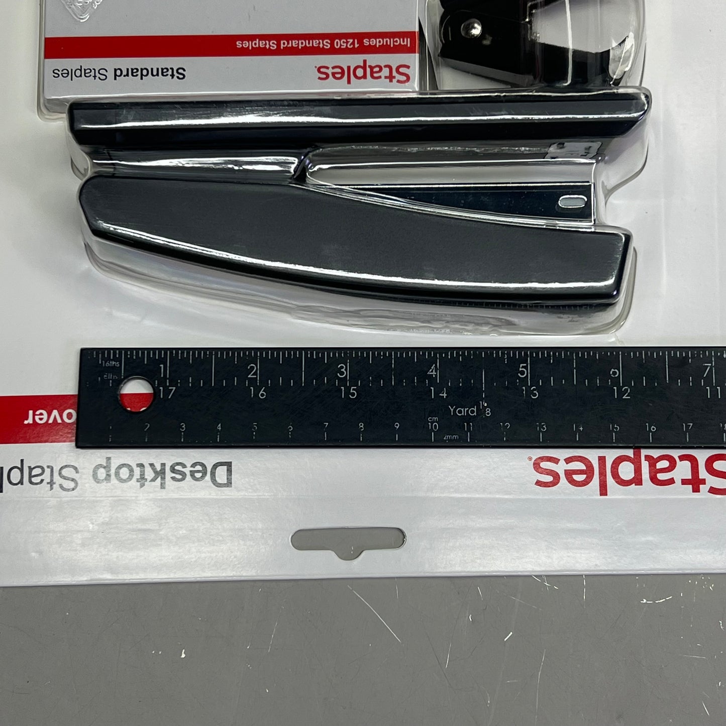 ZA@ STAPLES Combo Pack Desktop Stapler 20 Sheet Capacity Black ST24548