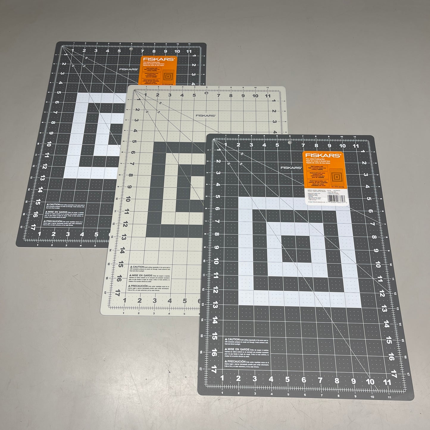 FISKARS (3 PACK) 12 x 18in Double Sided Cutting Mat