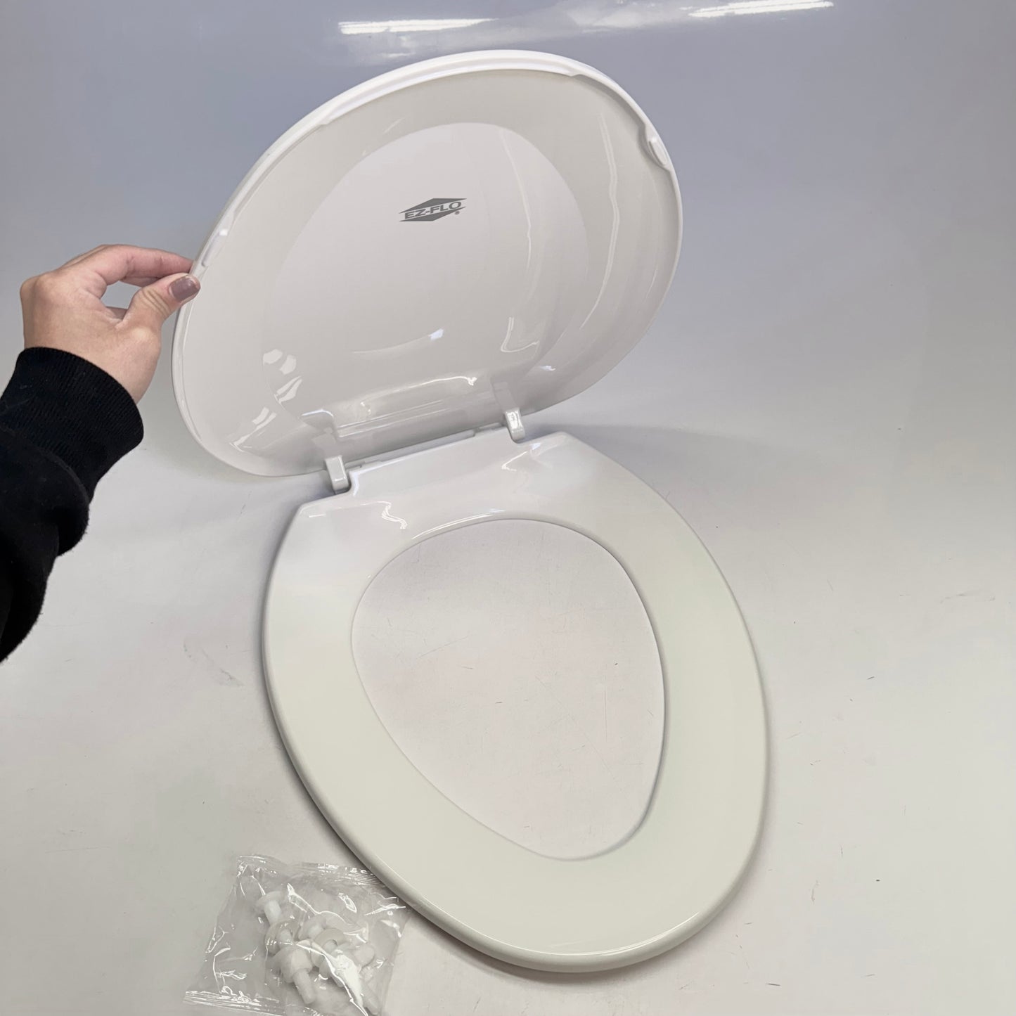EZ-FLO Plastic Toilet Seat Elongated 14.25” x 18.5” White 65903
