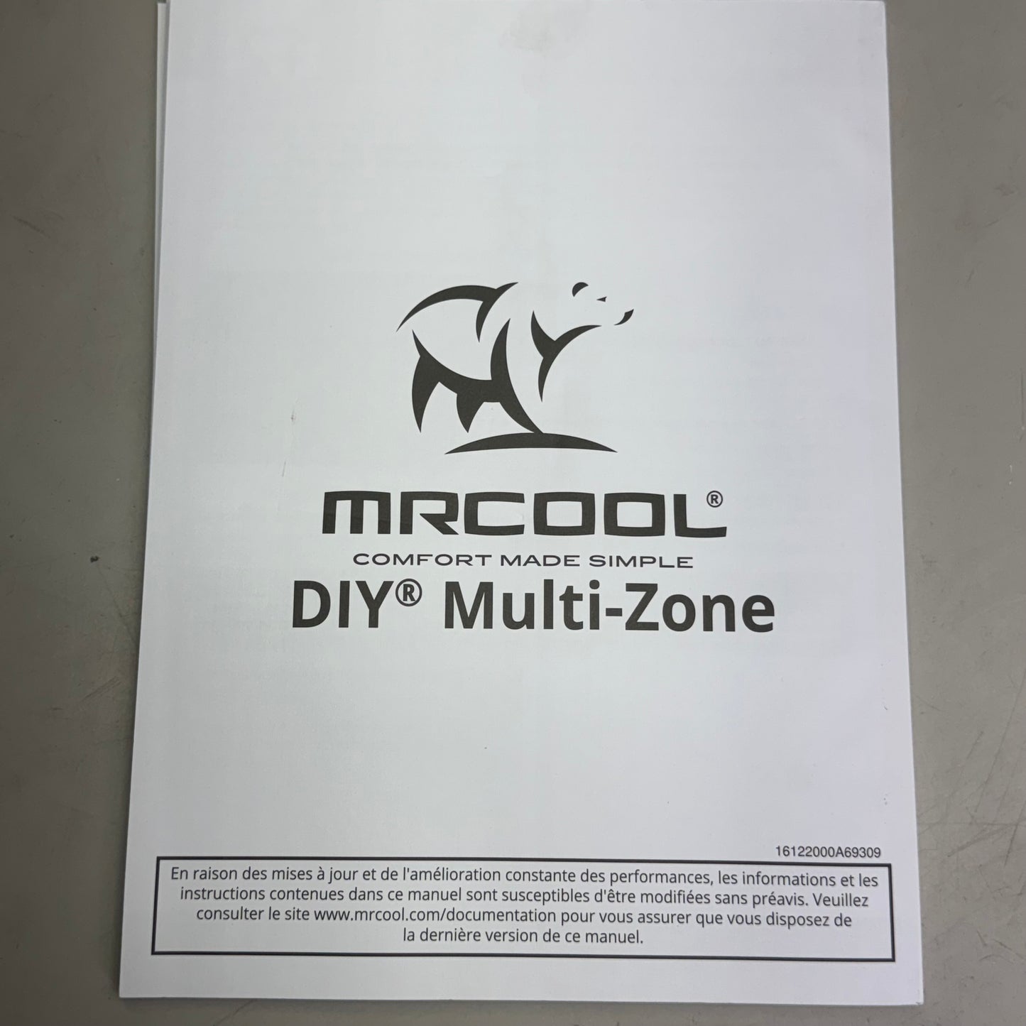 MRCOOL DIY Split Type Air Conditioner Sz 52” H x 34” L x 14” W (Minor Damage)