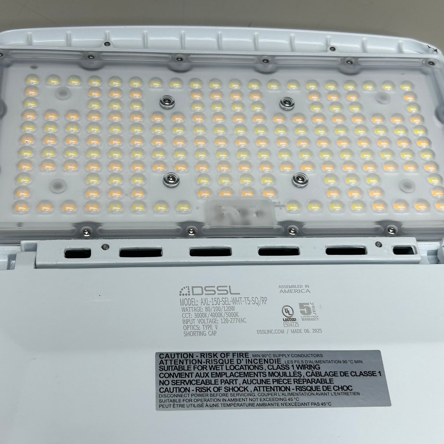 SUNCO LED Area/ Parking Lot Light 80/100/120W White AXL-150-SEL-WHIT-T5-SQ/RP