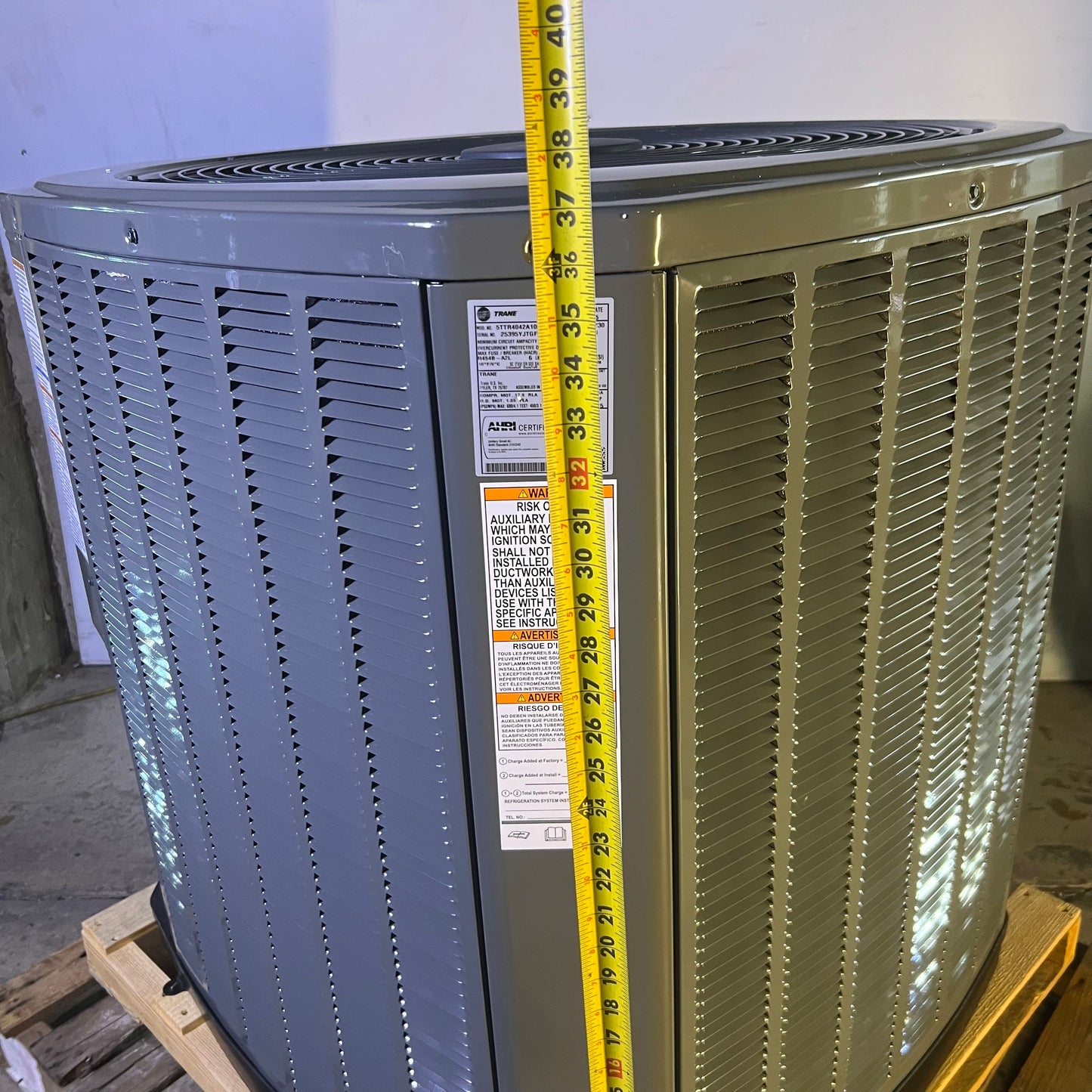 TRANER Air Conditioner Condenser & Heating Systems 208/230V, 5TTR4042A1000BA (New Other, Distressed Box)