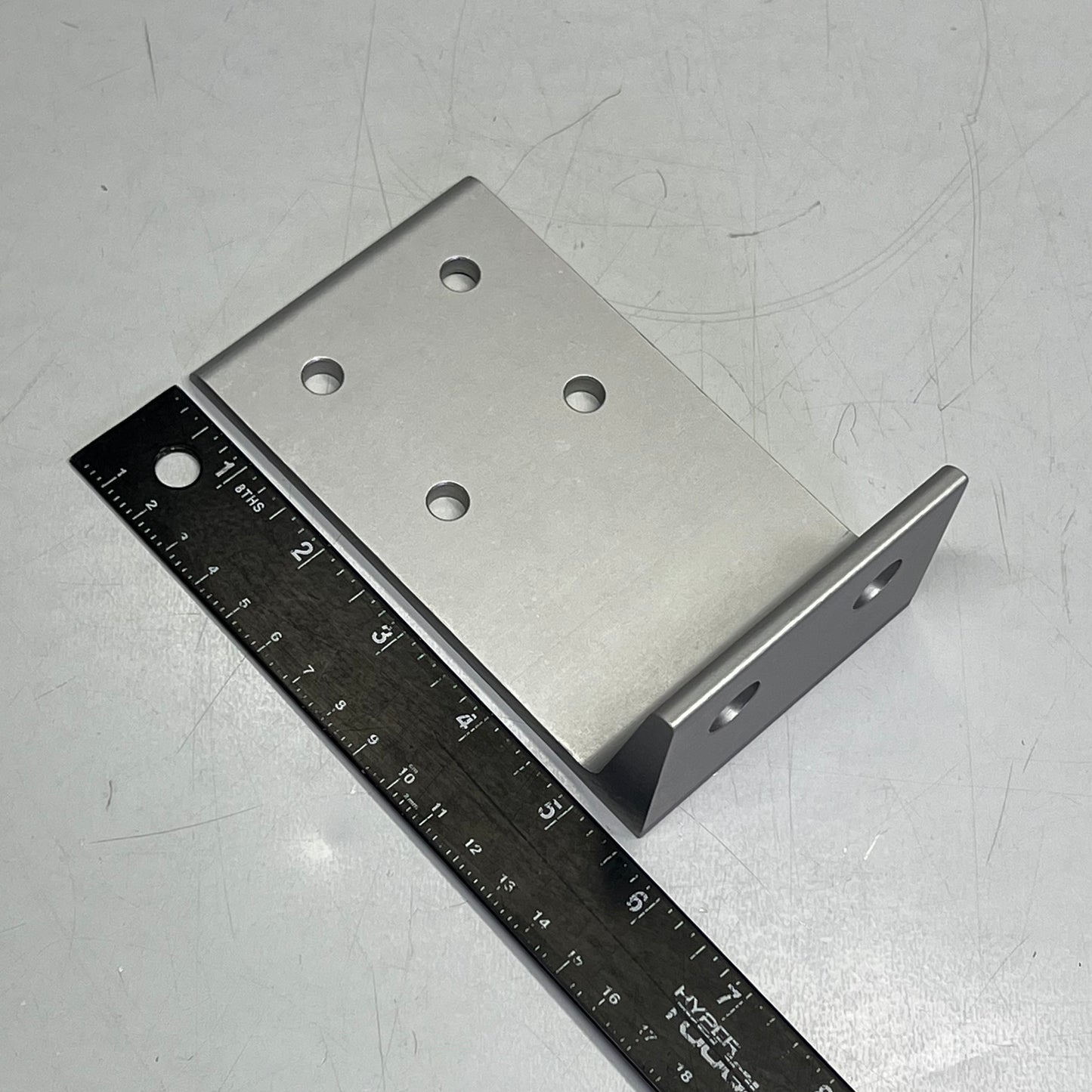 80/20 BUILD YOUR IDEA Economy Floor Mount Base Plate 40 S 80mm Silver 40-2417