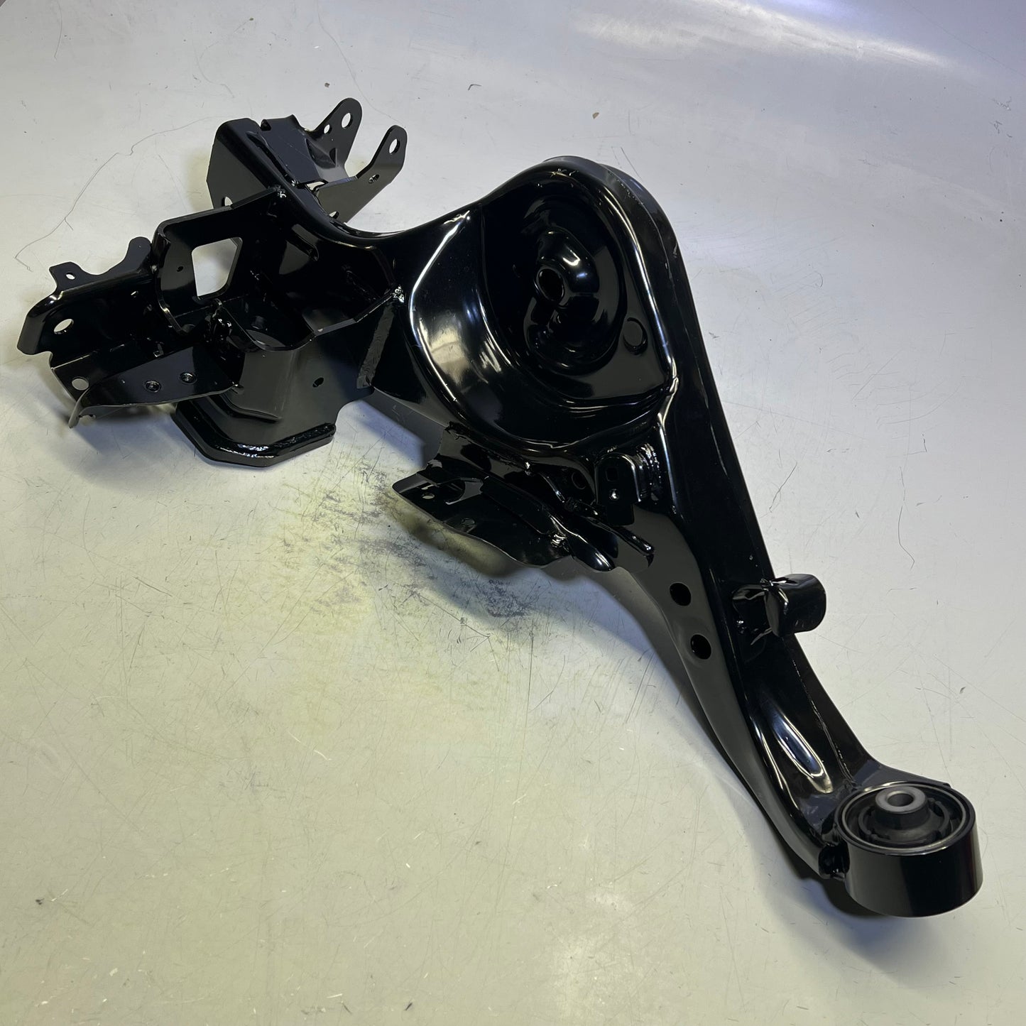 IMPORT DIRECT Chassis Trailing Arm For Nissan Rogue Vehicles Black NSN-TRA0002