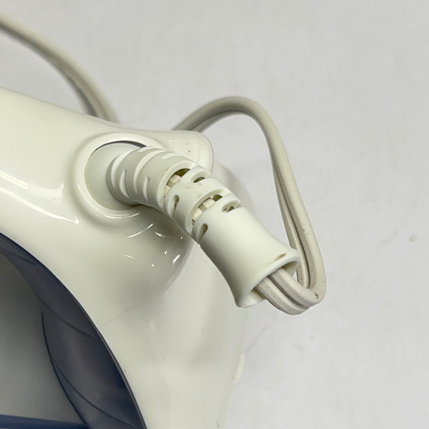 ZA@ PROCTOR SILEX Lightweight Iron 3-way Position Sensing White/Blue (Distressed Packaging)