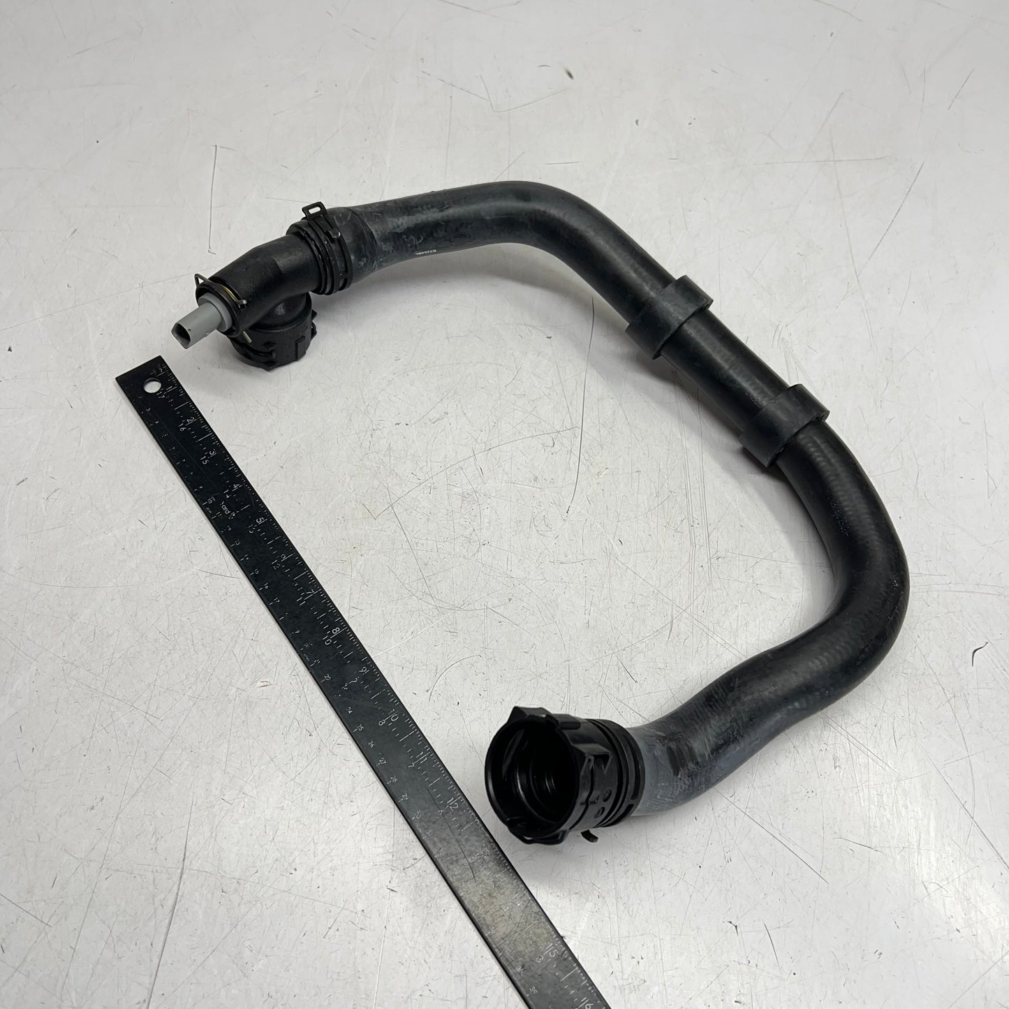 GATES Coolant Hose for Audi & Volkswagen Vehicles 32-1/2" Black 51835